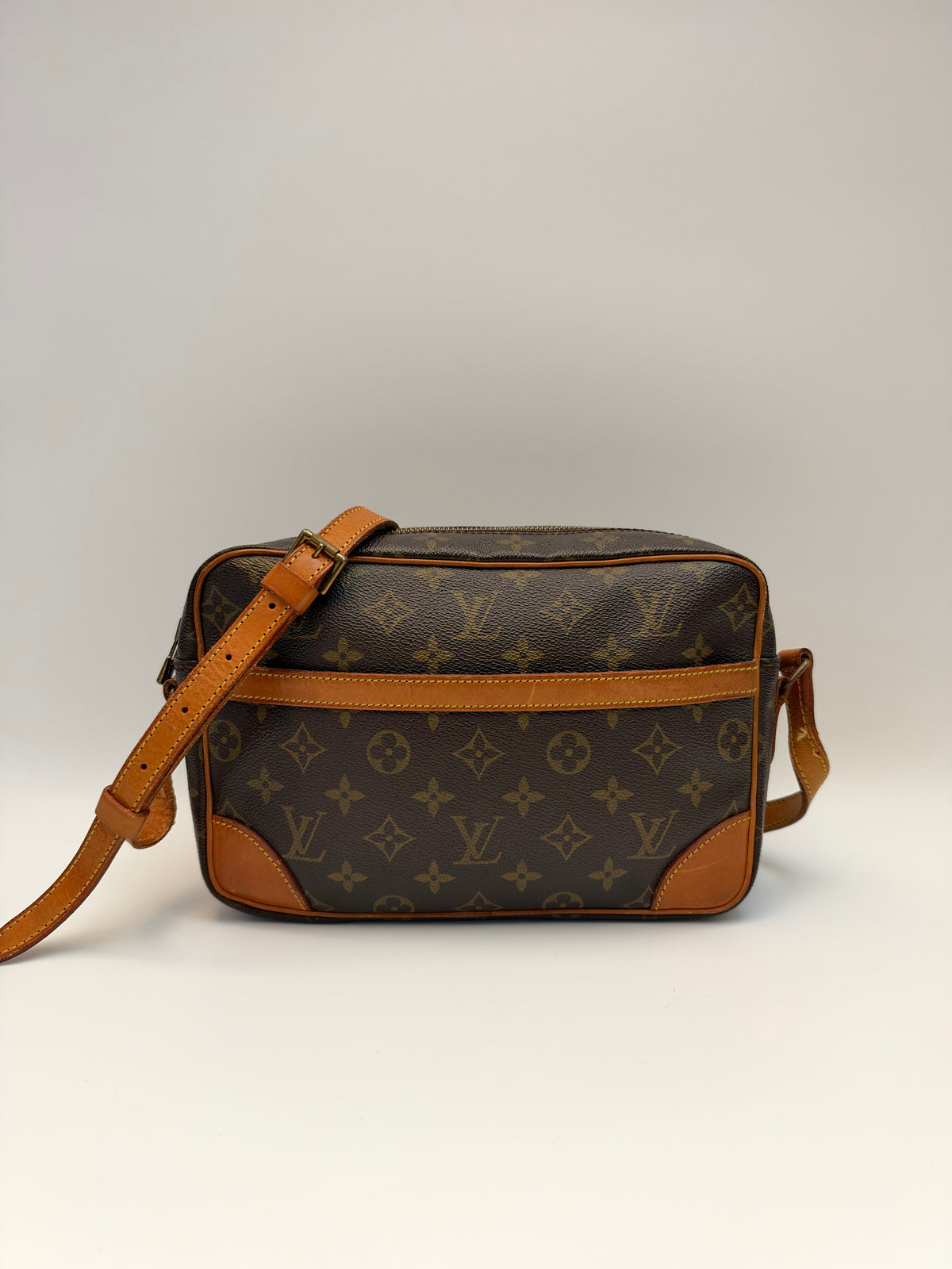 Louis Vuitton Trocadéro 27