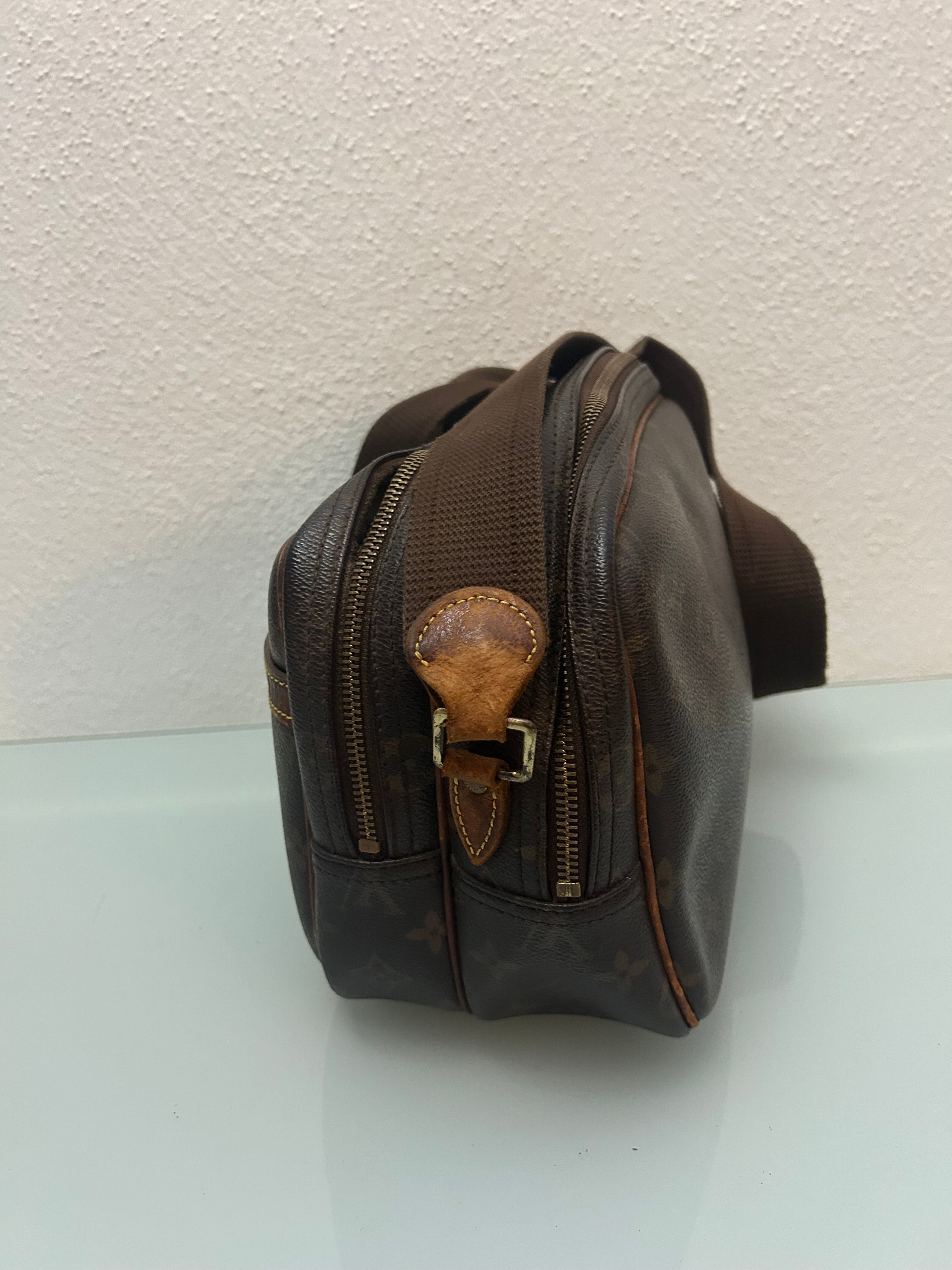 Louis Vuitton Reporter