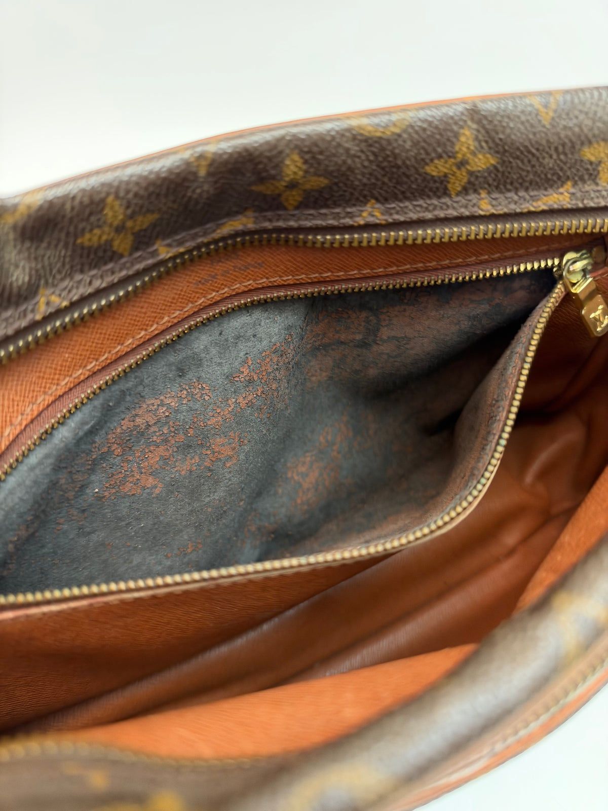 Louis Vuitton Nile
