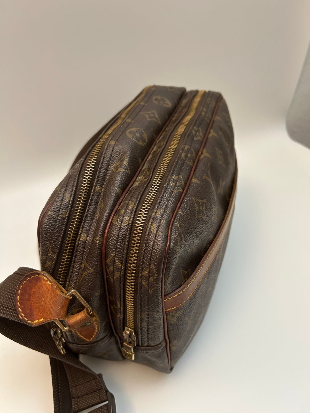 Louis Vuitton Reporter