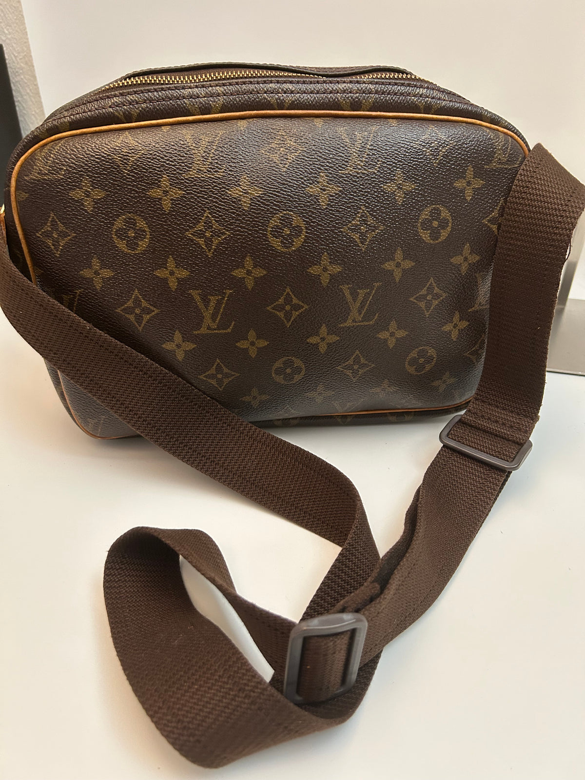 Louis Vuitton Reporter