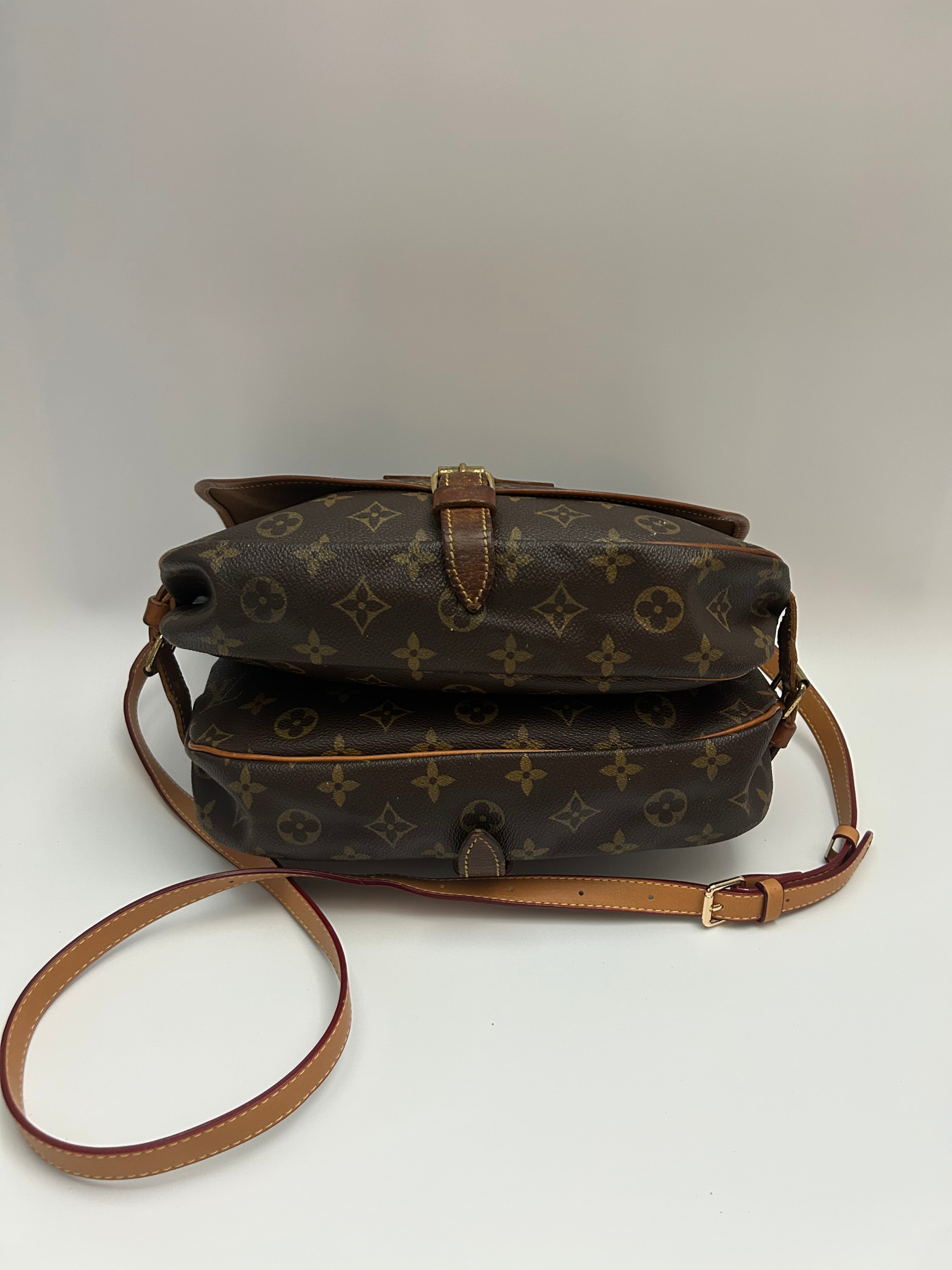 Louis Vuitton Saumur PM
