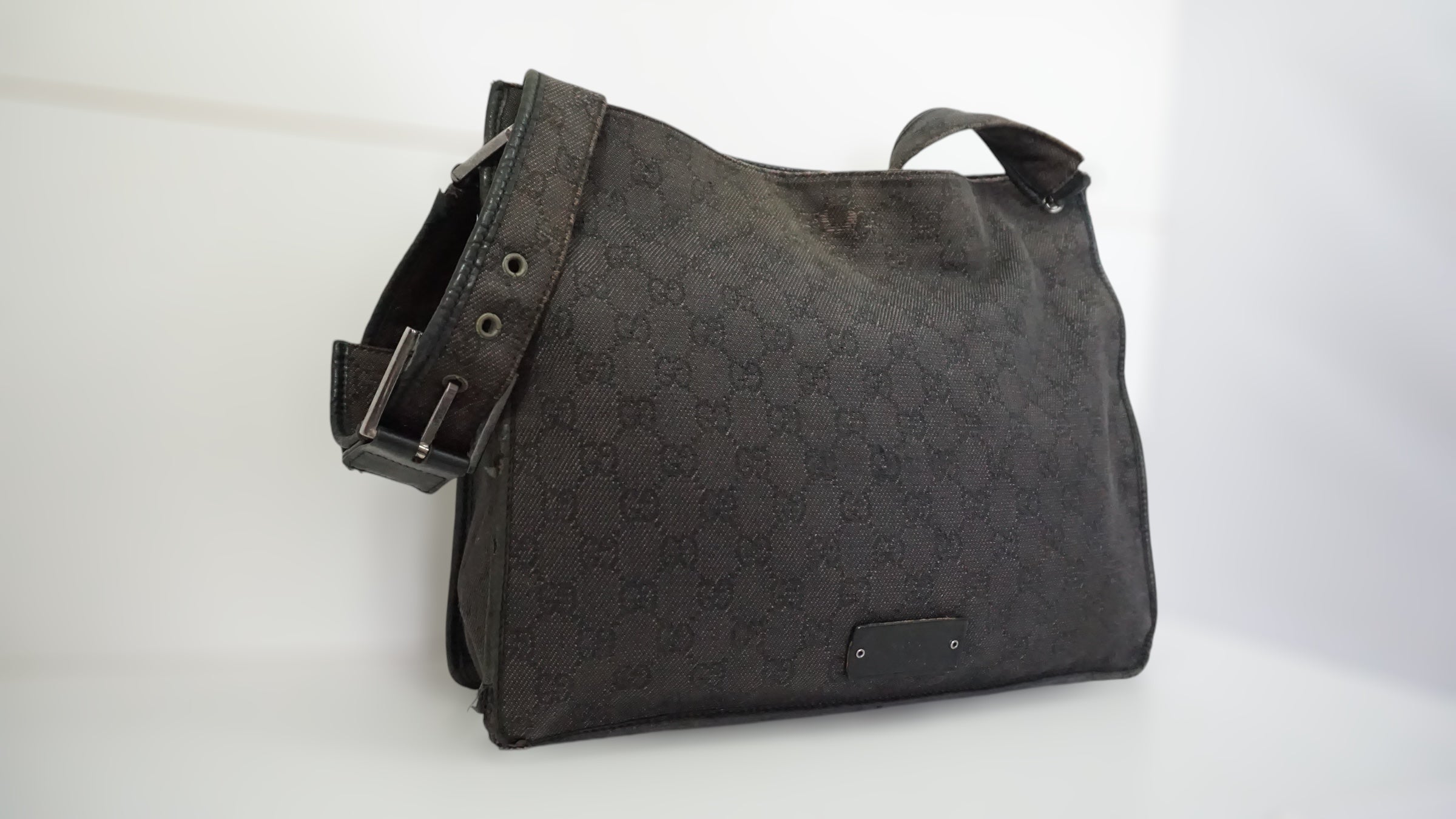 Gucci Messenger