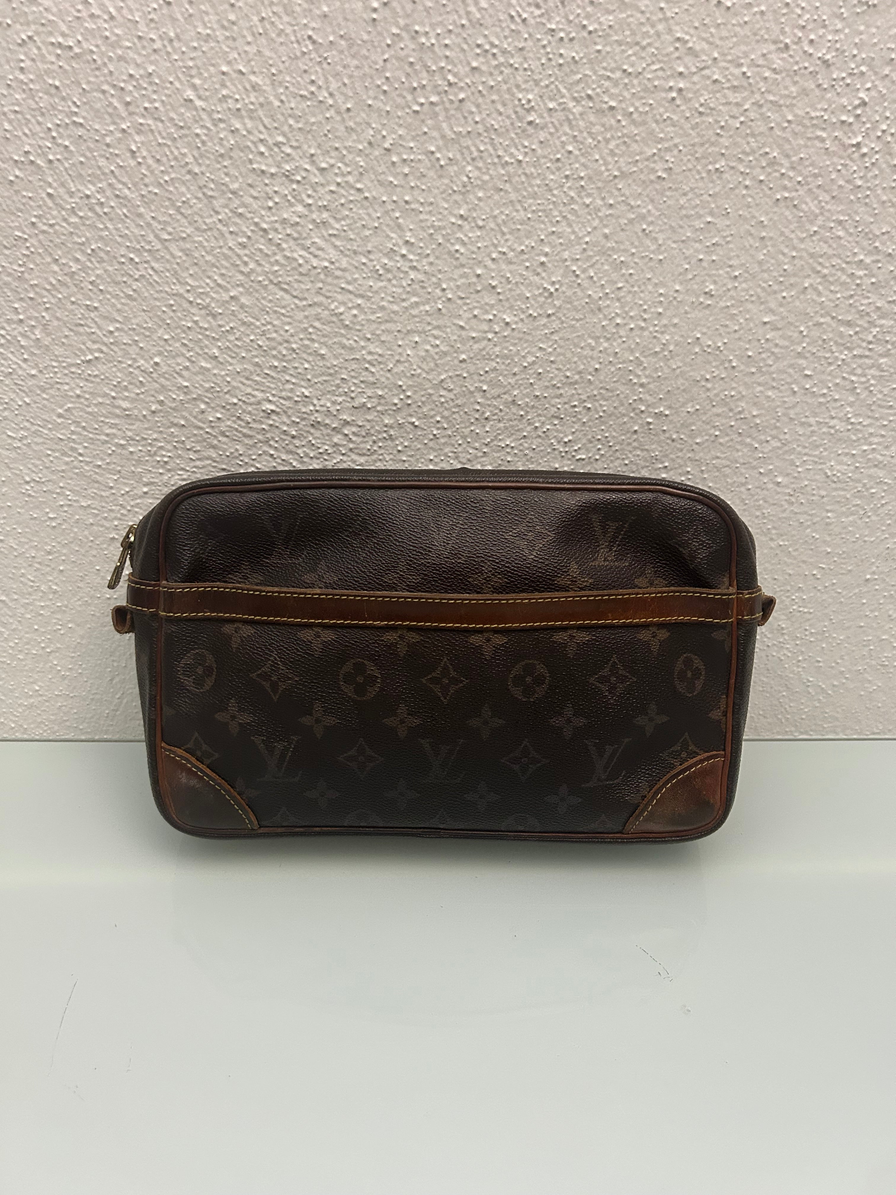 Louis Vuitton Clutch