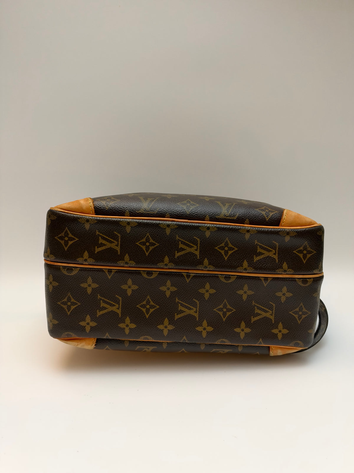 Louis Vuitton Nile