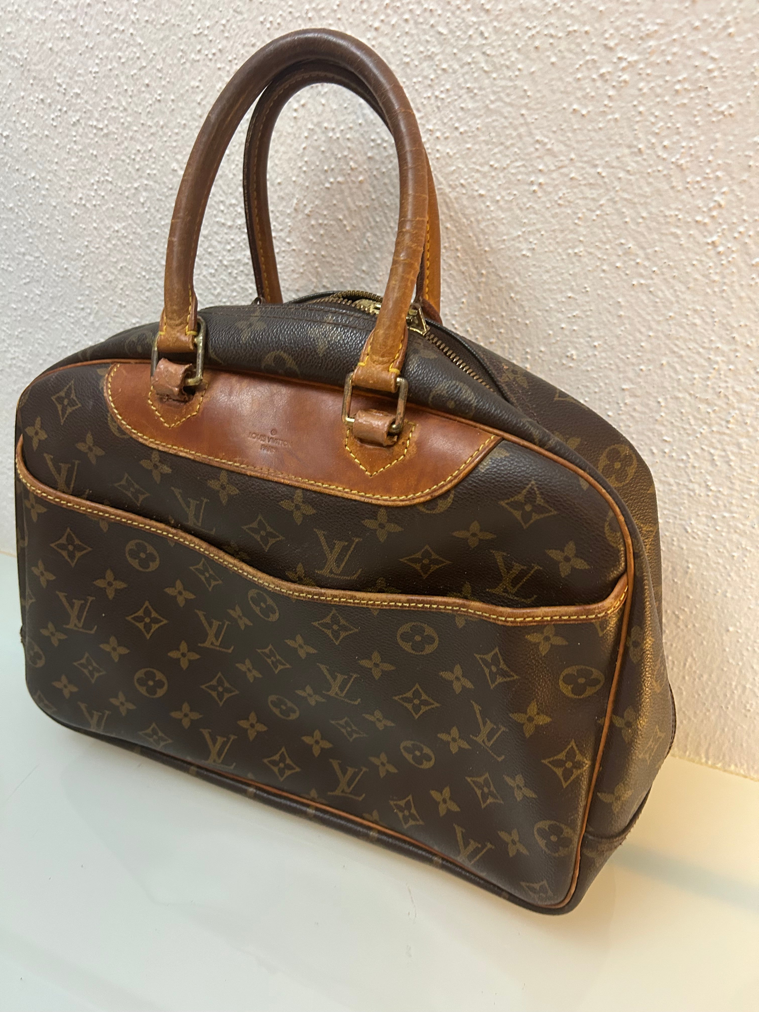 Louis Vuitton Deaudeville
