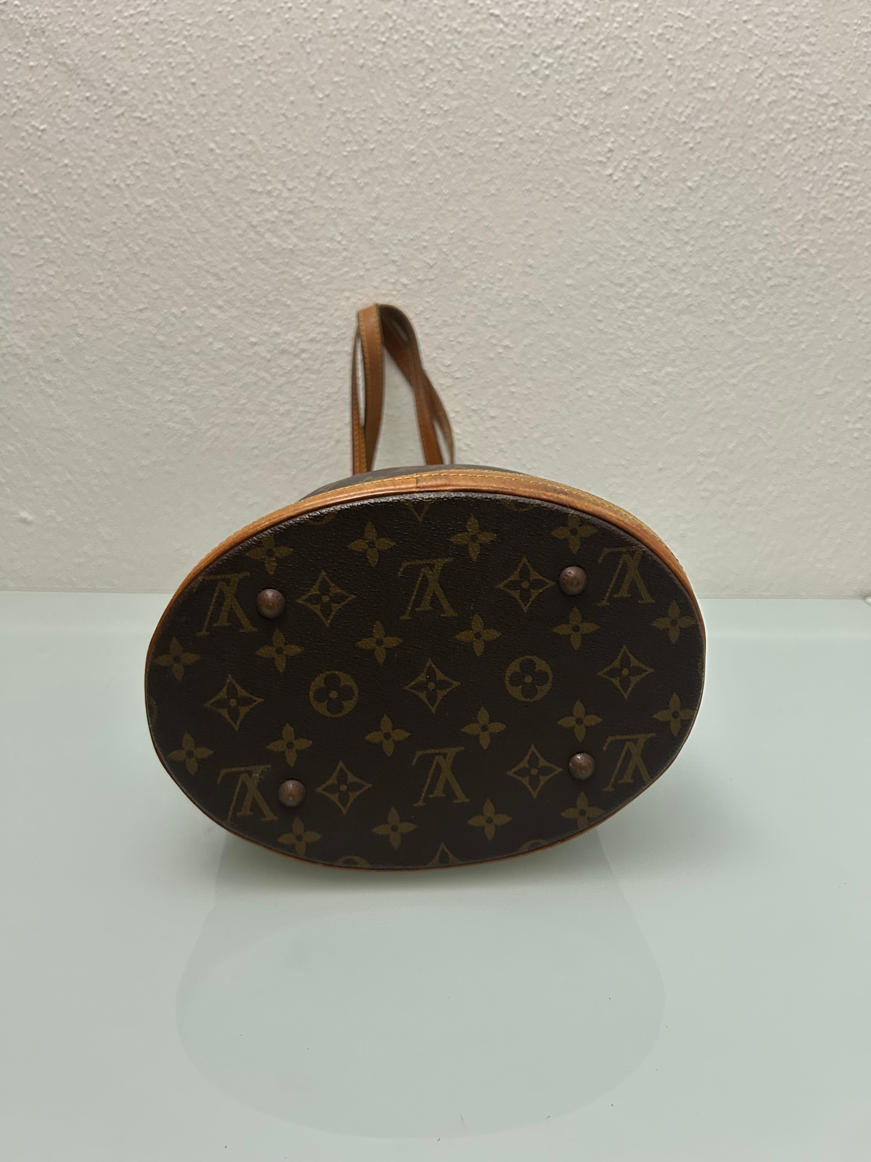 Louis Vuitton Marais