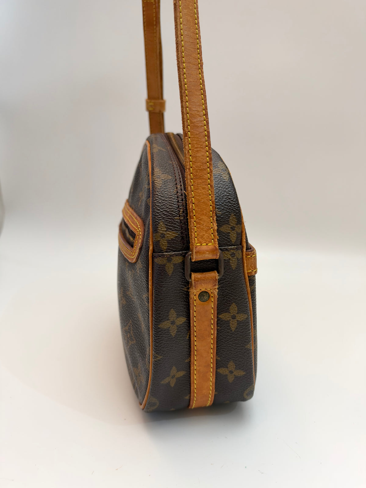 Louis Vuitton Senlis