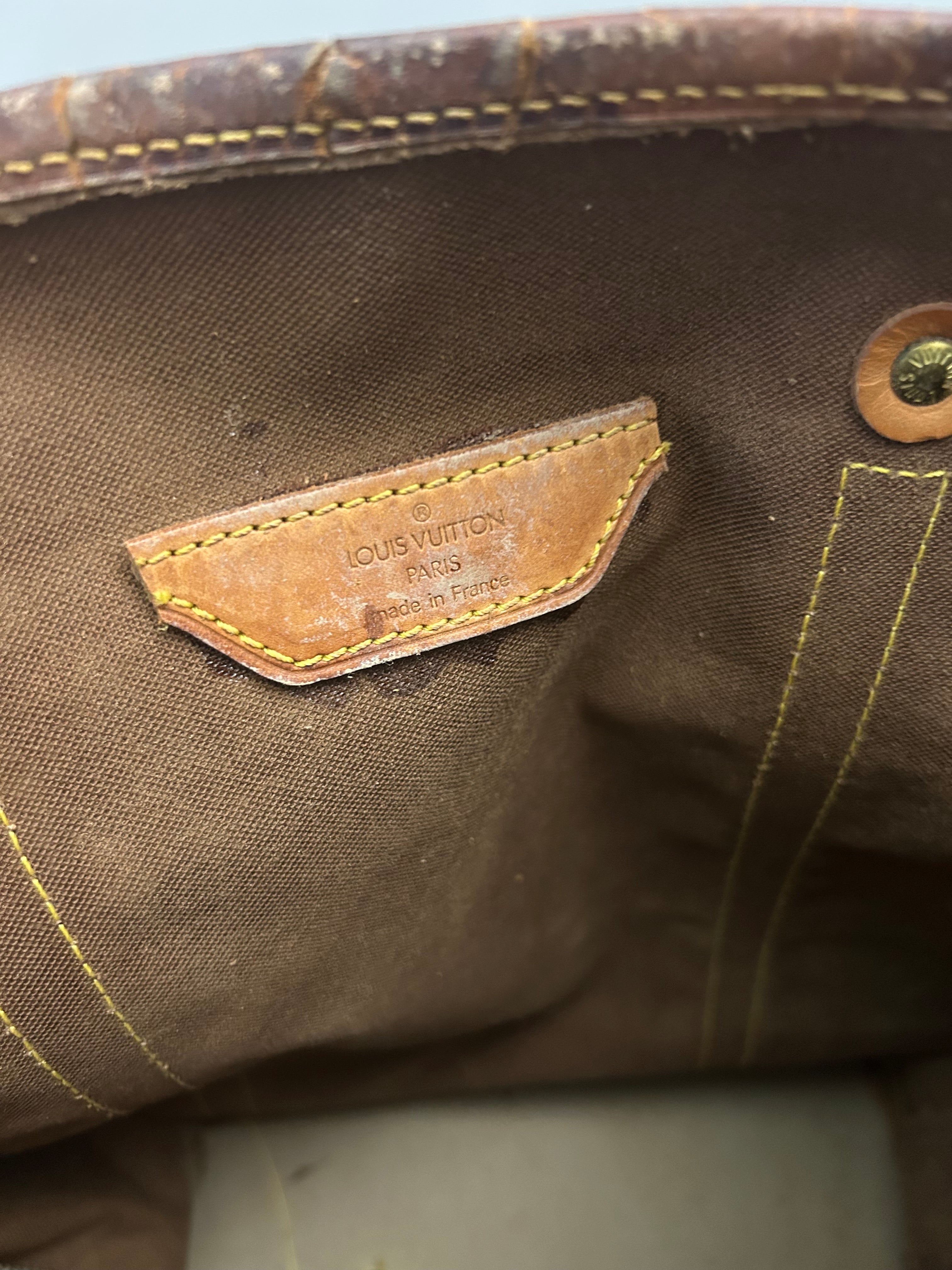 Louis Vuitton Marais Bucketbag