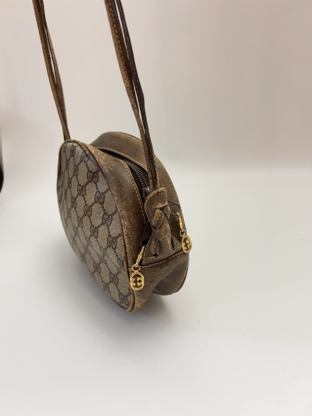 Vintage Gucci ()