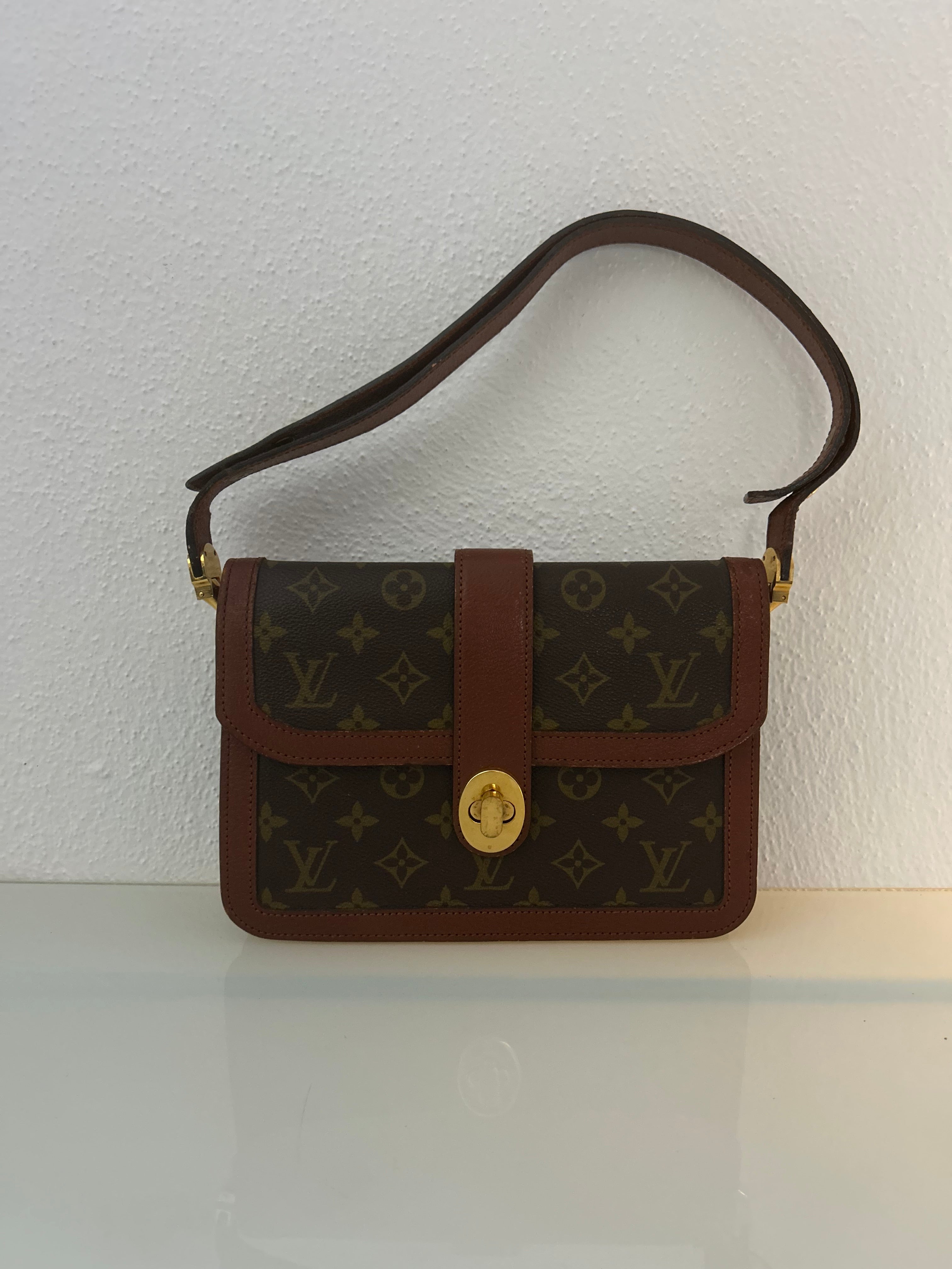 Louis Vuitton Dauphine