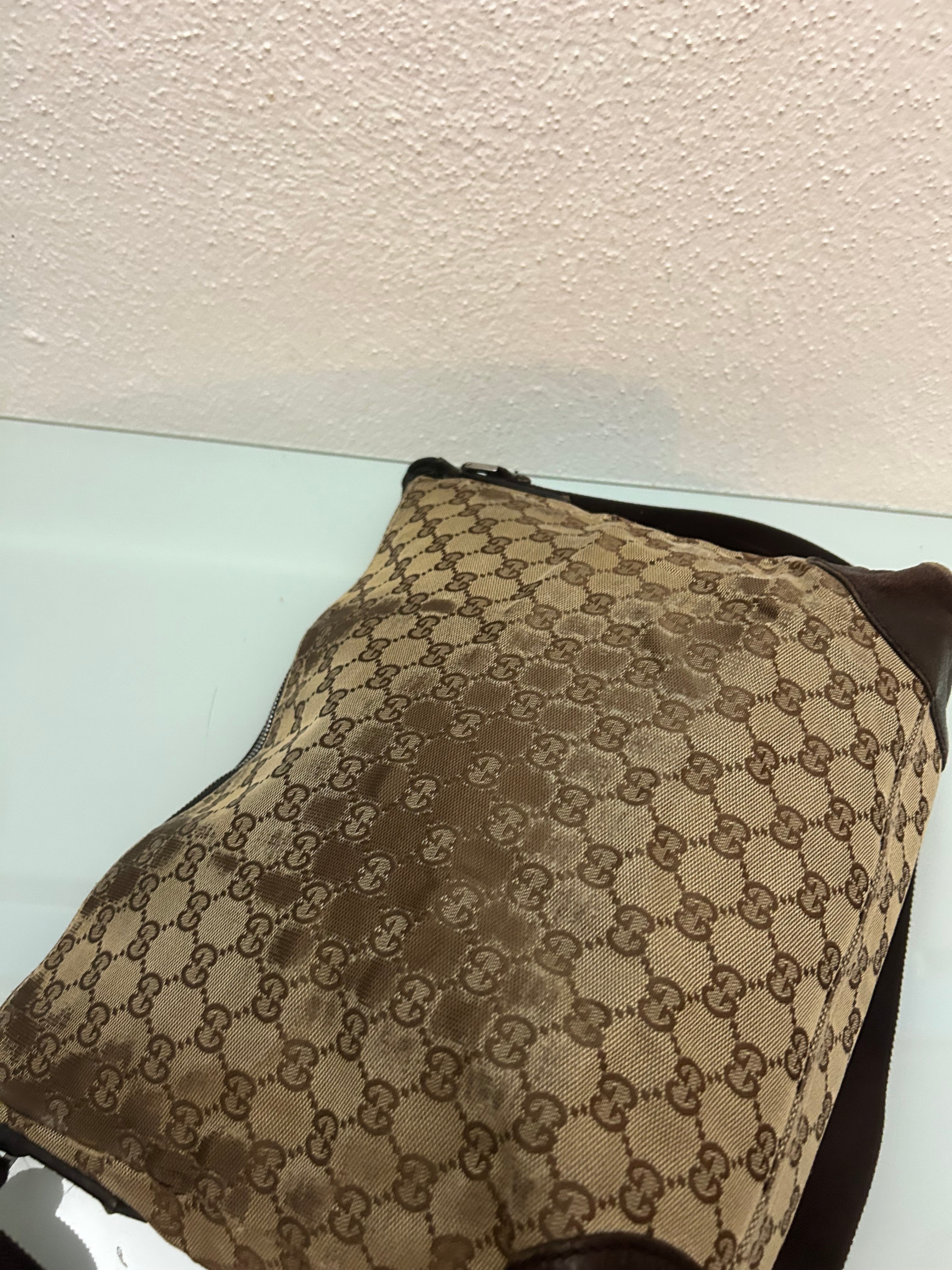 Gucci Messenger