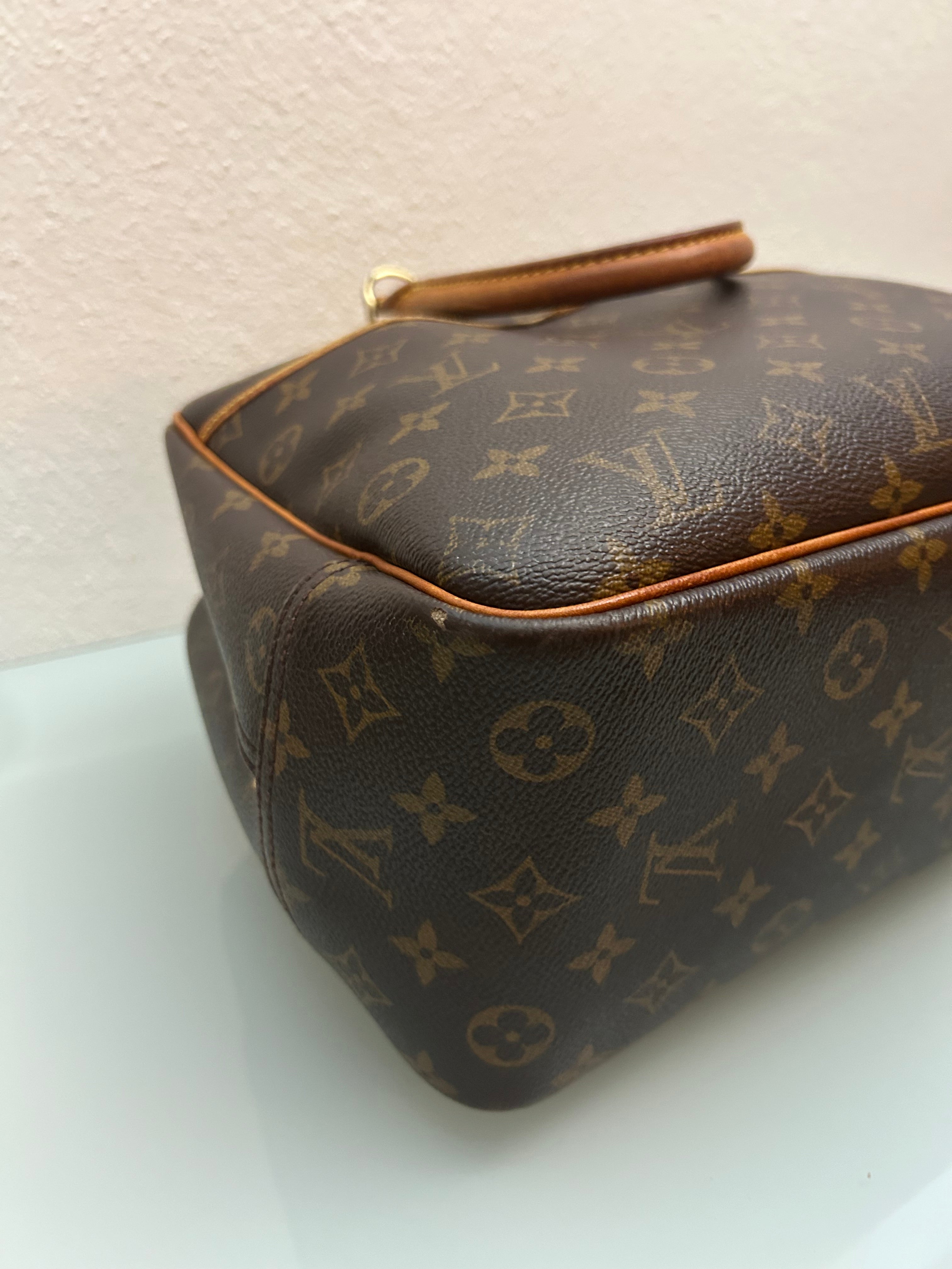 Louis Vuitton Deaudville