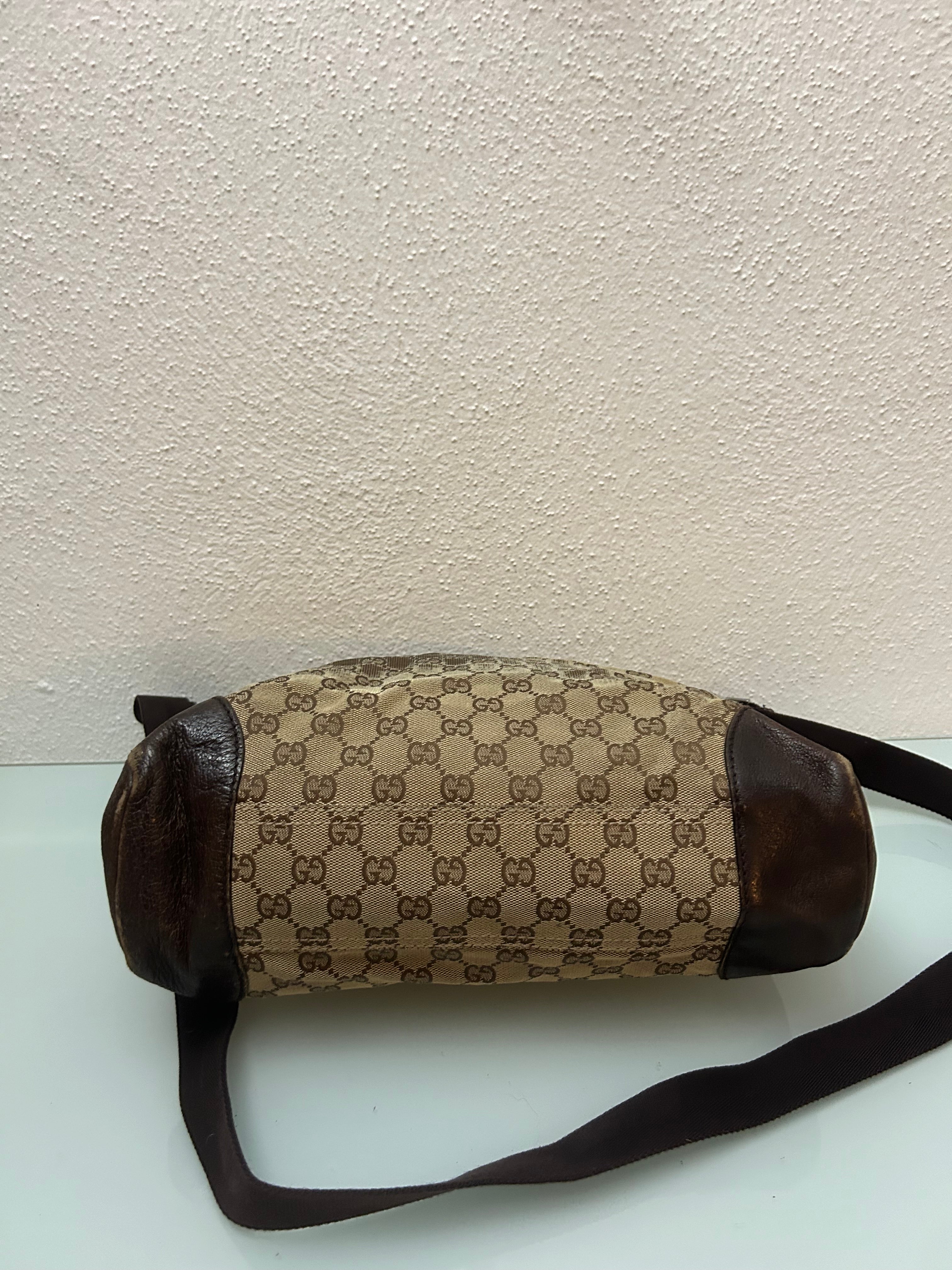 Gucci Messenger
