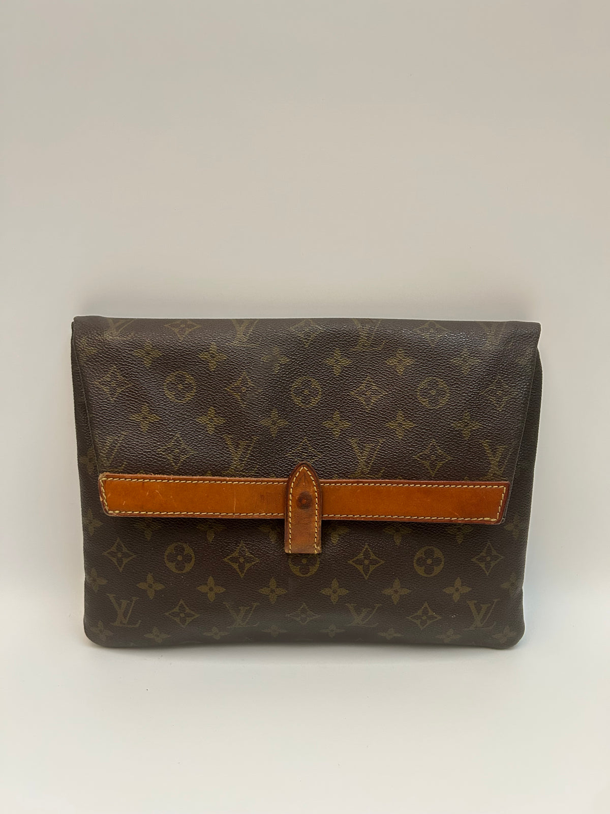 Louis Vuitton Clutch