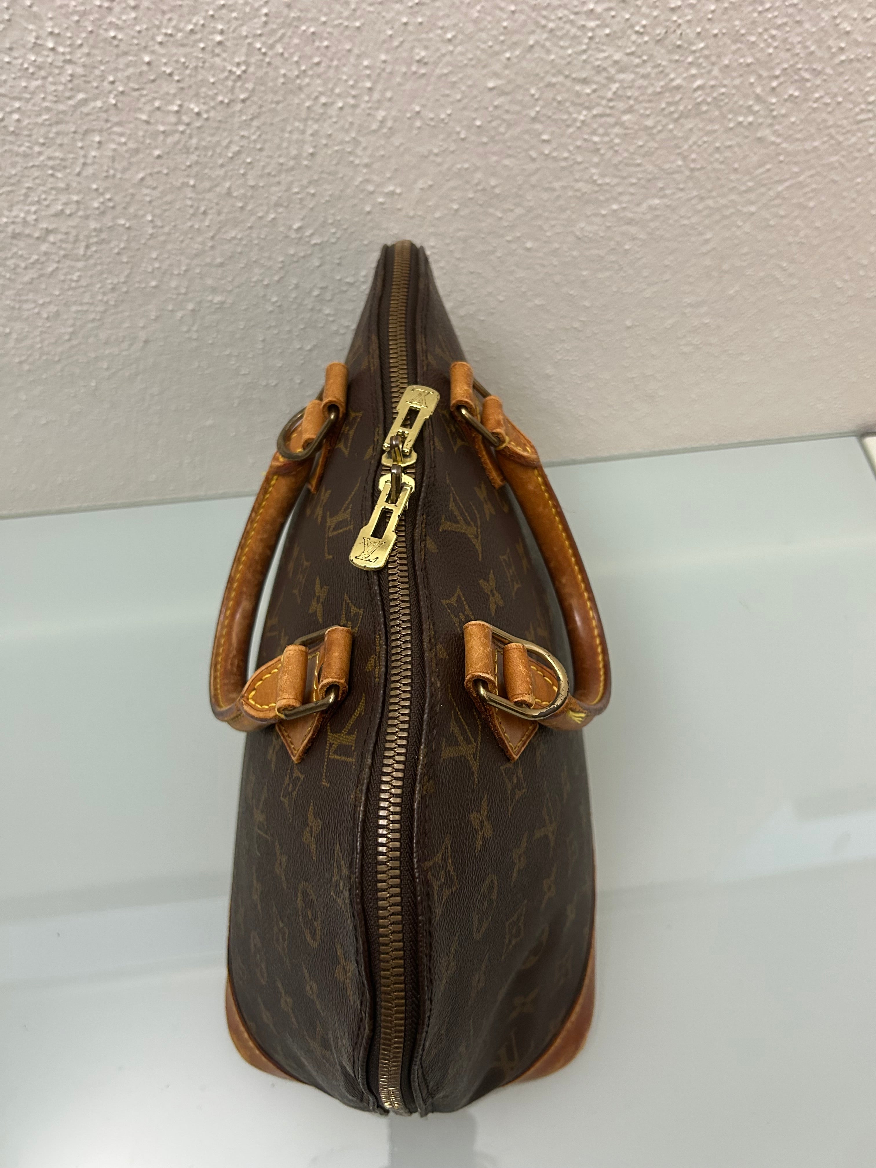 Louis Vuitton Alma