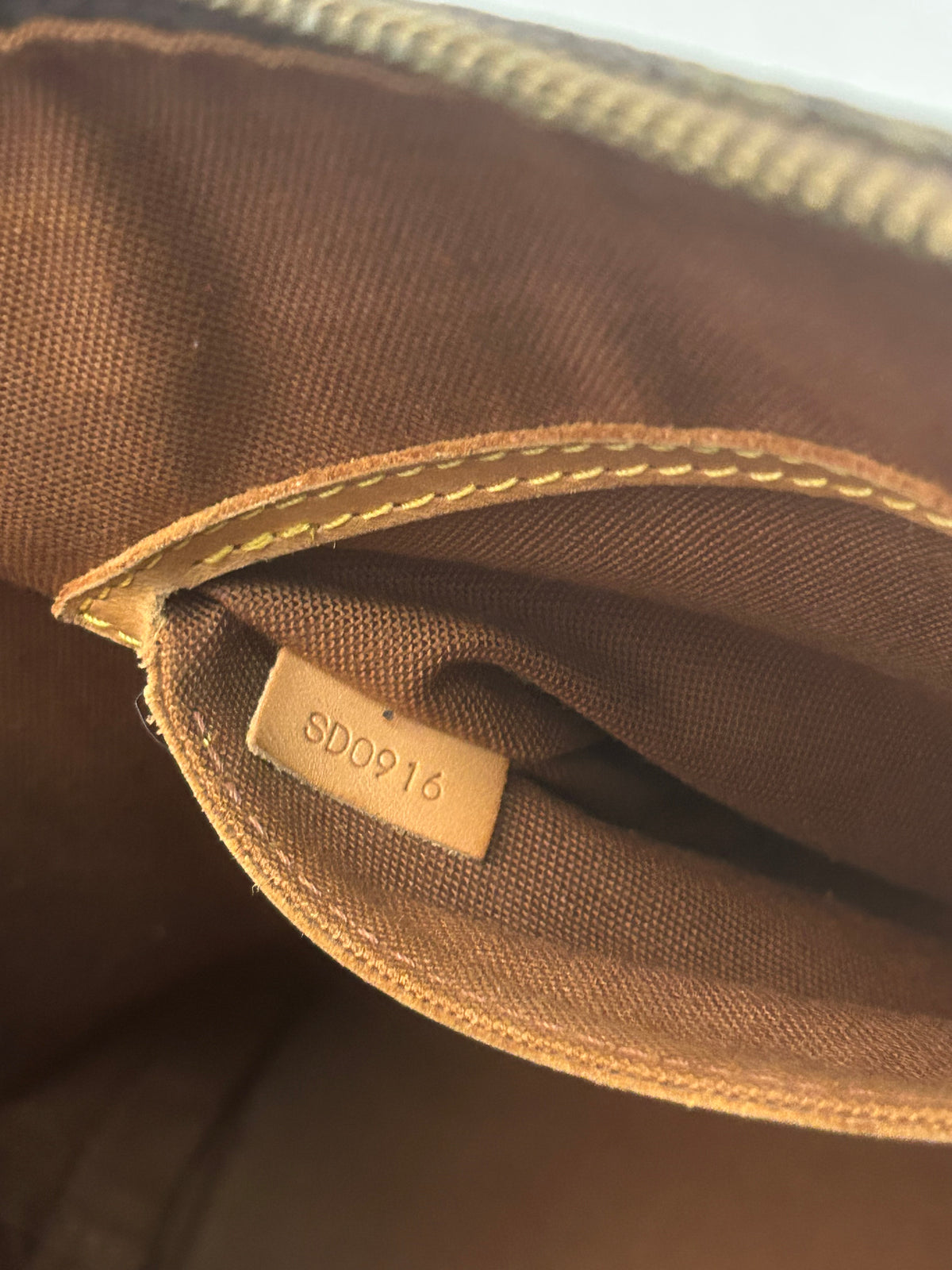Louis Vuitton Alma