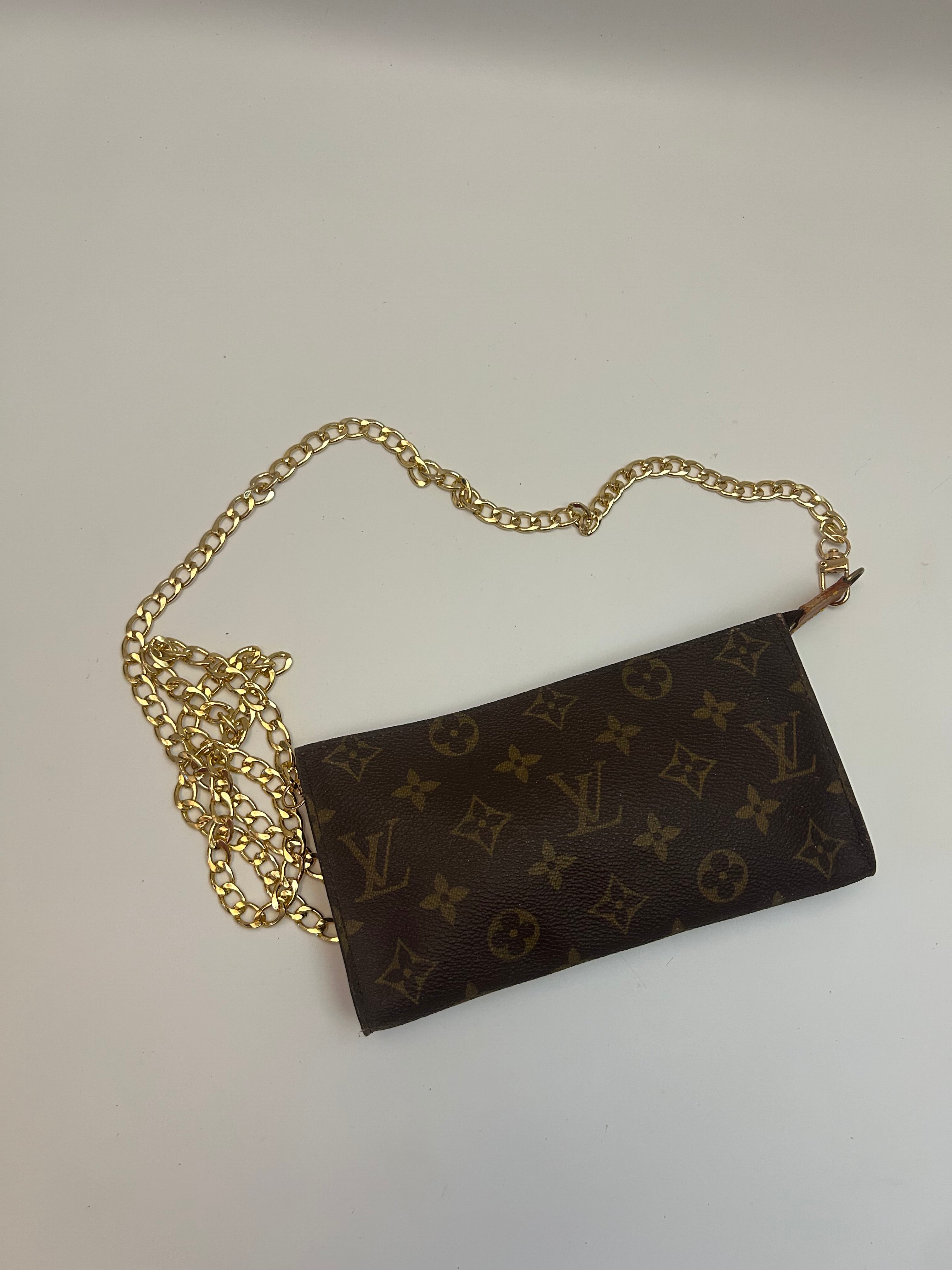 Louis Vuitton Pochette