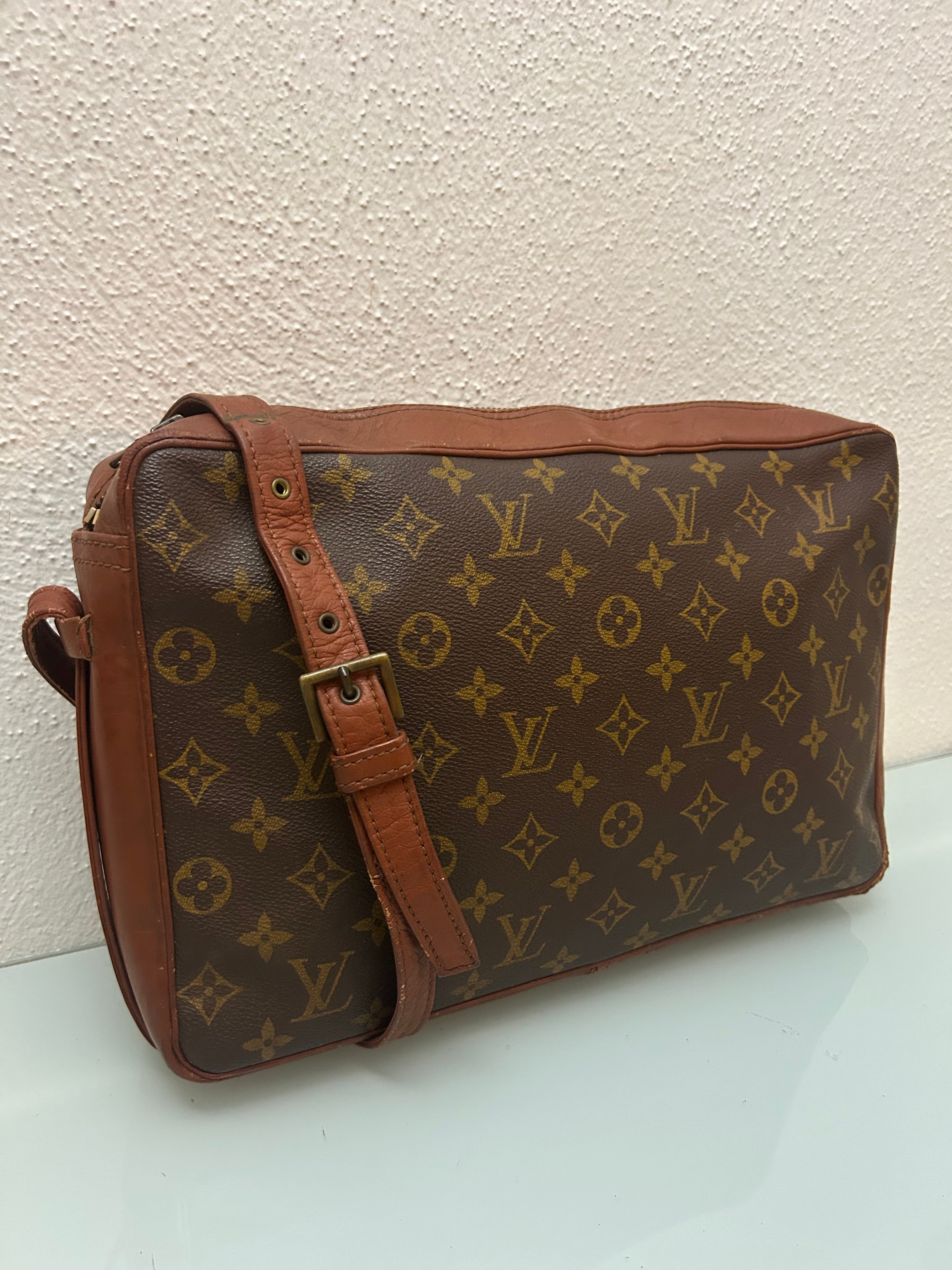 Louis Vuitton Crossbody