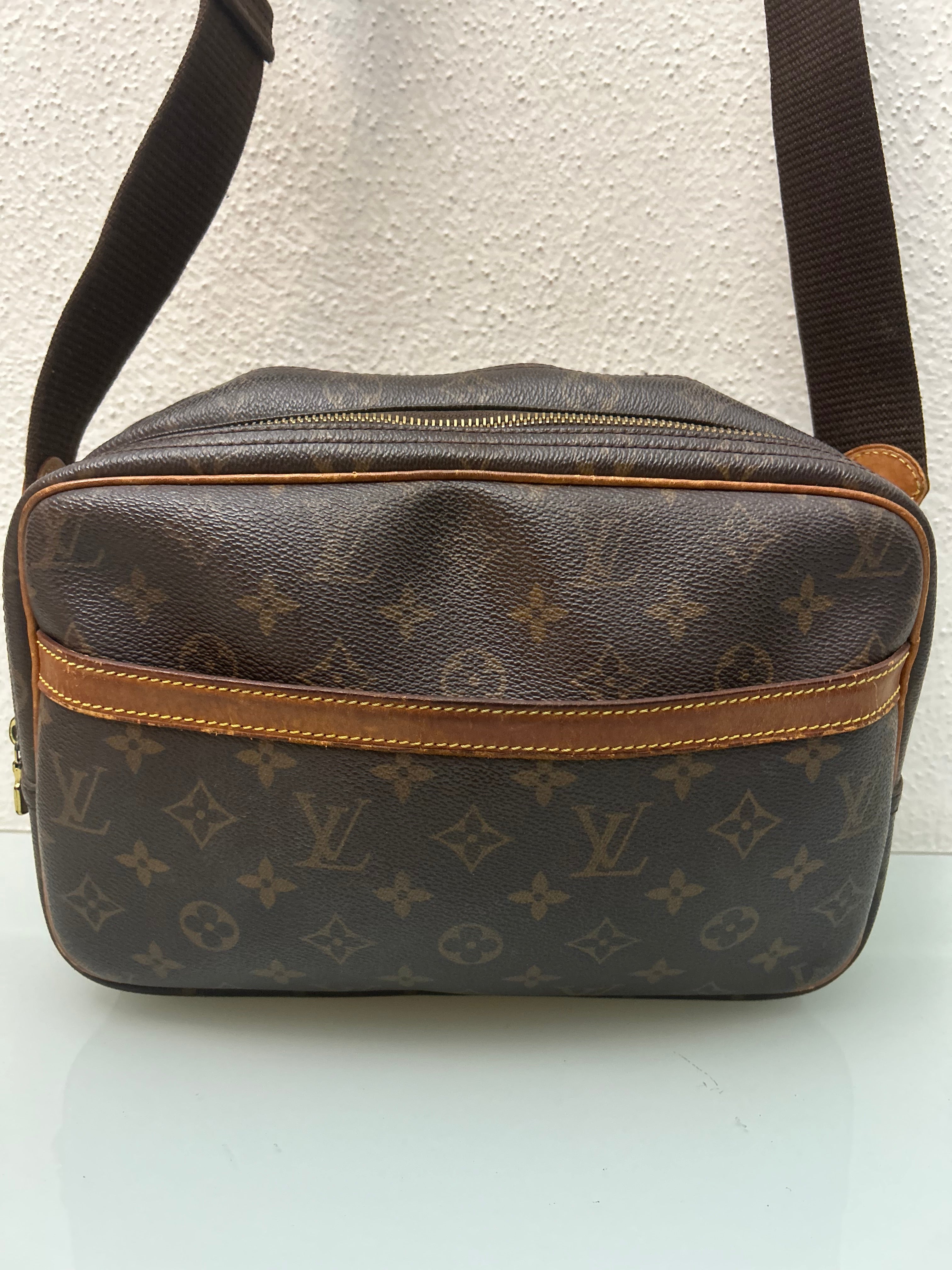 Louis Vuitton Reporter