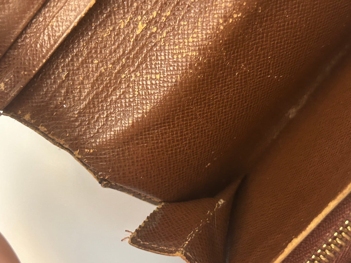 Louis Vuitton Pung
