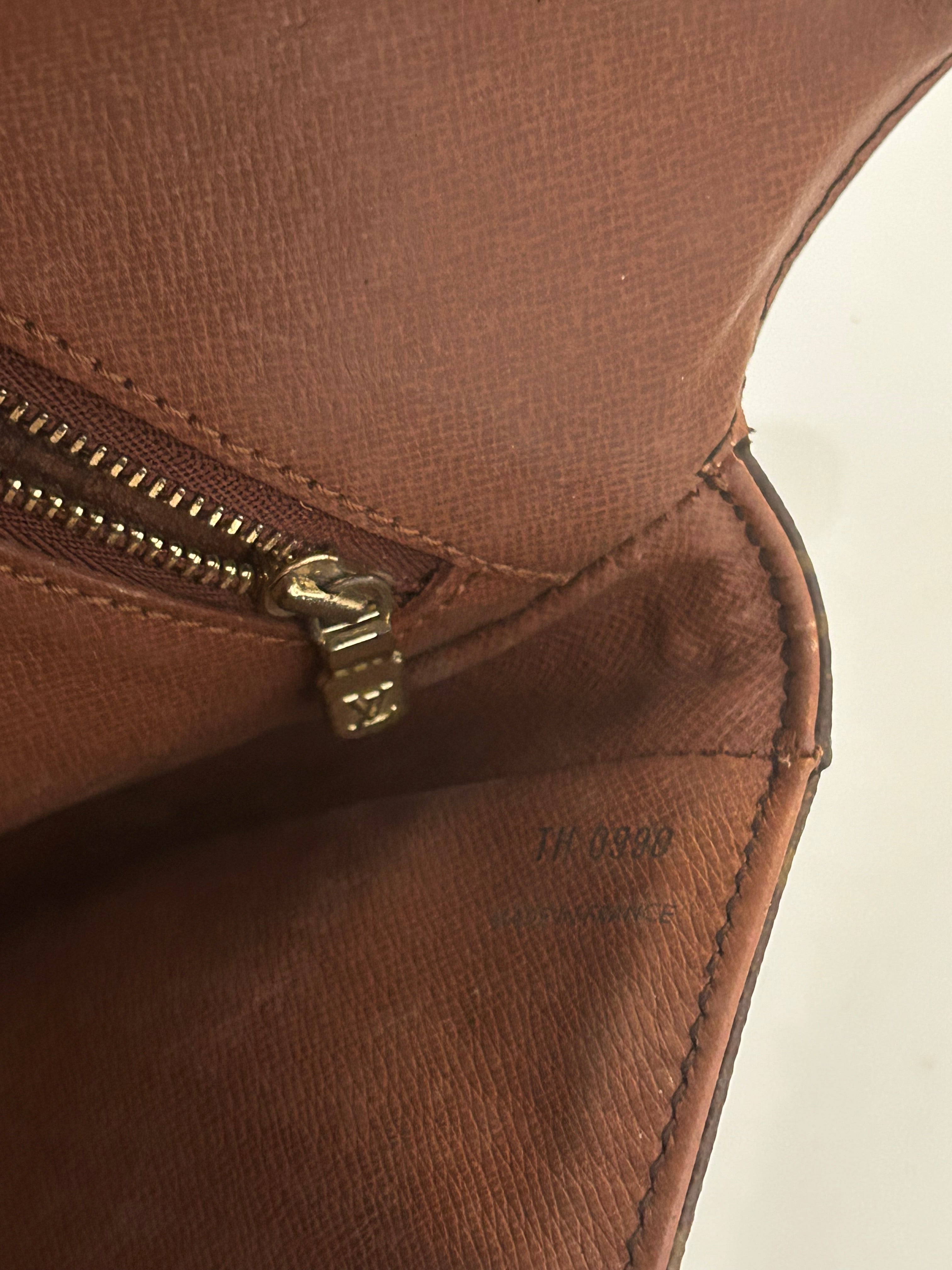 Louis Vuitton Chantilly