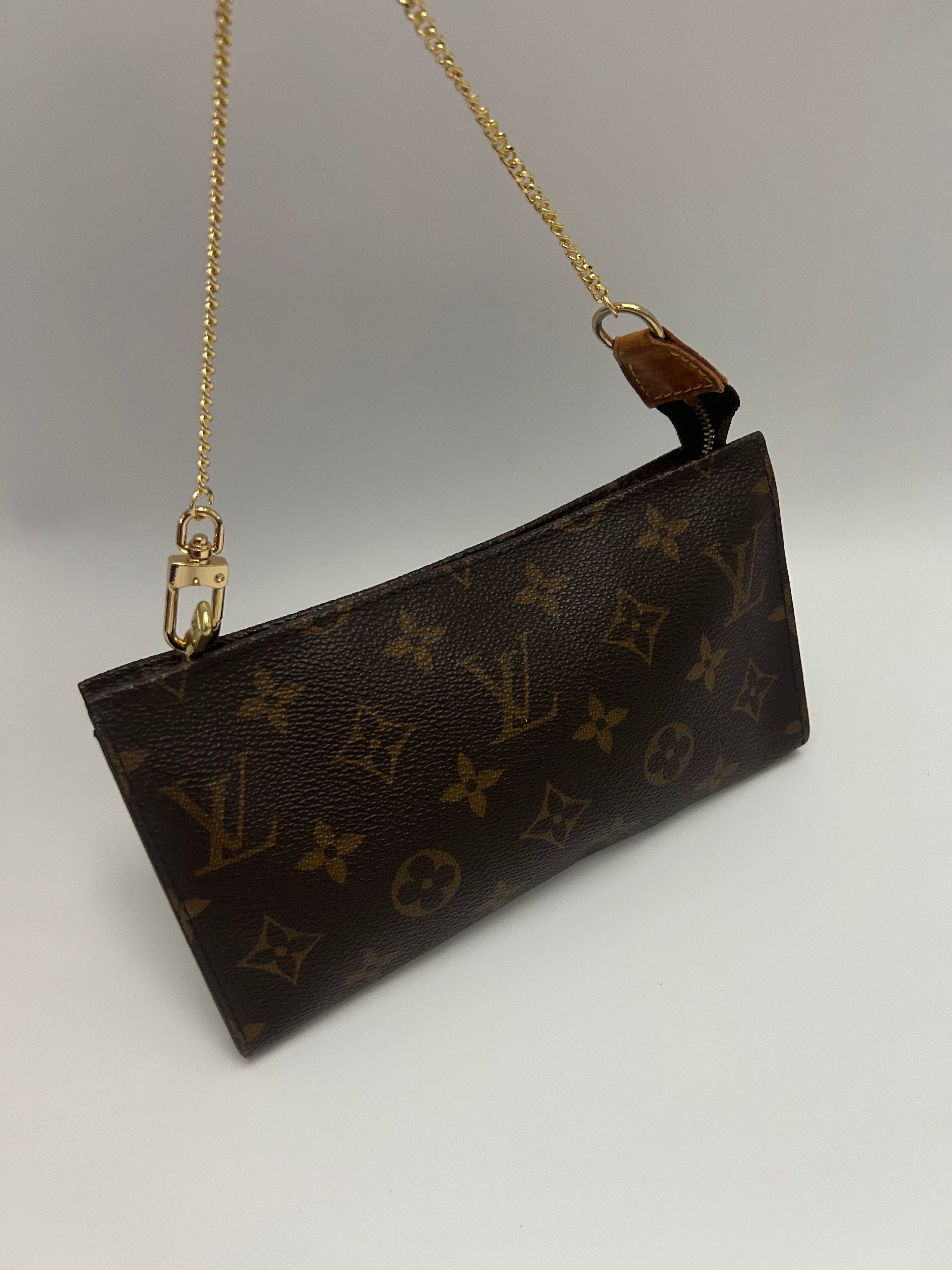 Louis Vuitton Pochette