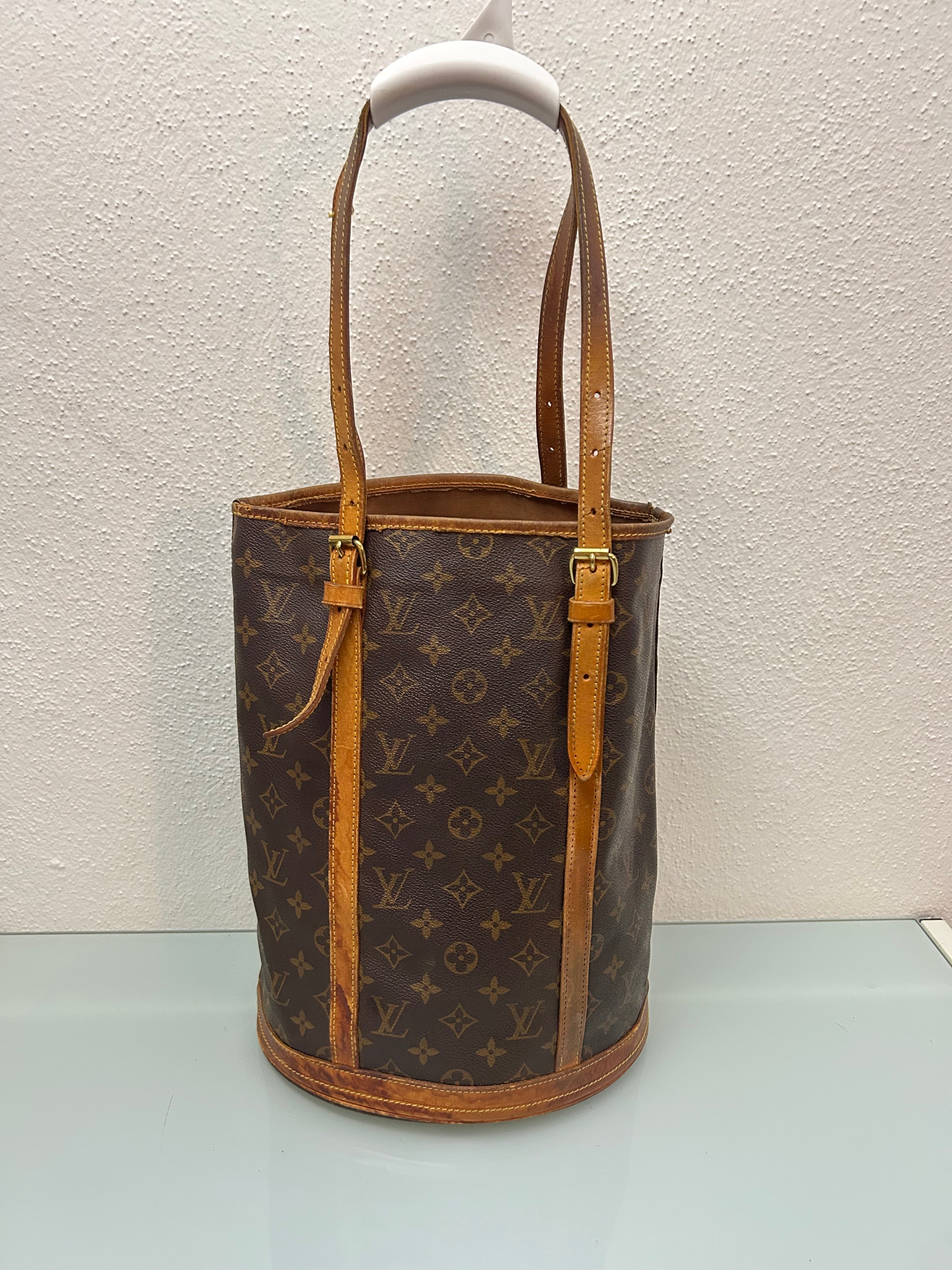 Louis Vuitton Marais Bucketbag