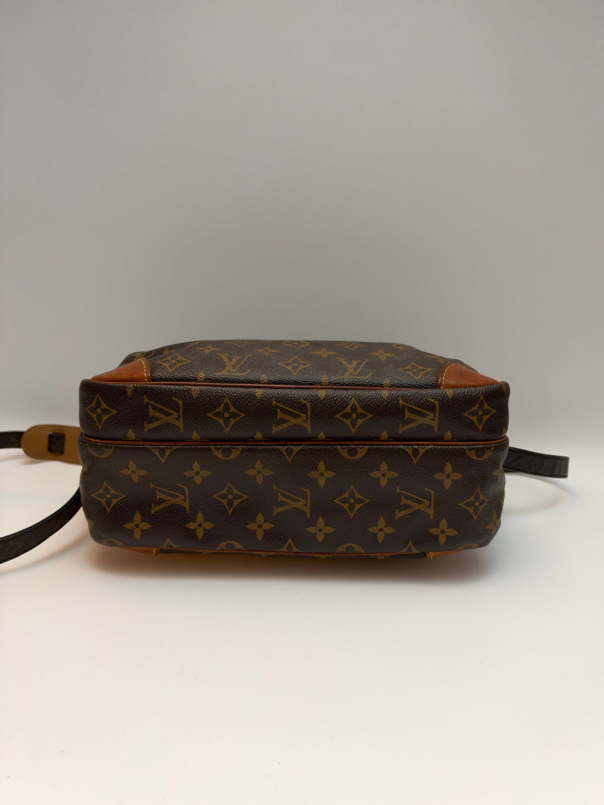 Louis Vuitton Nile