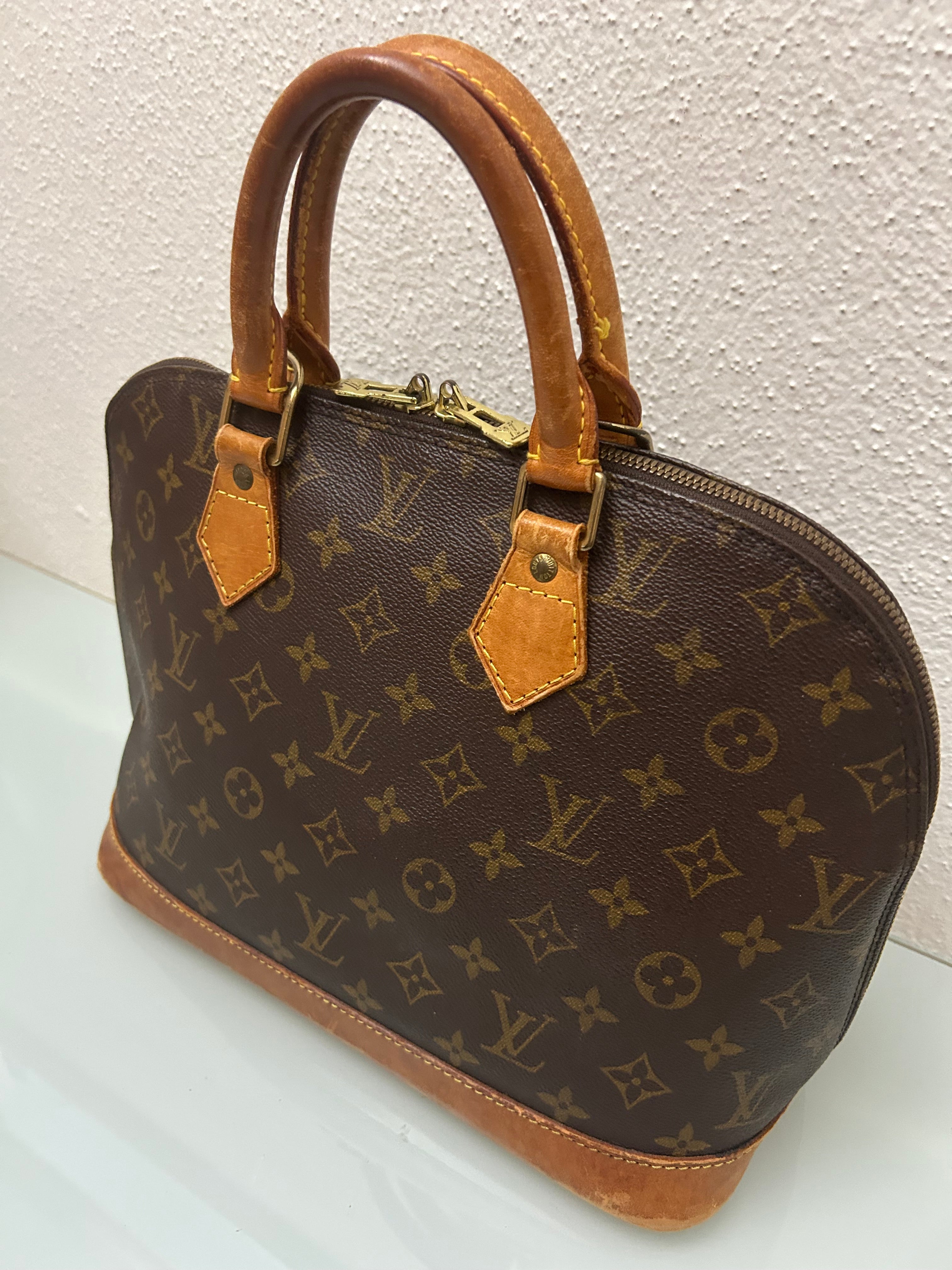 Louis Vuitton Alma