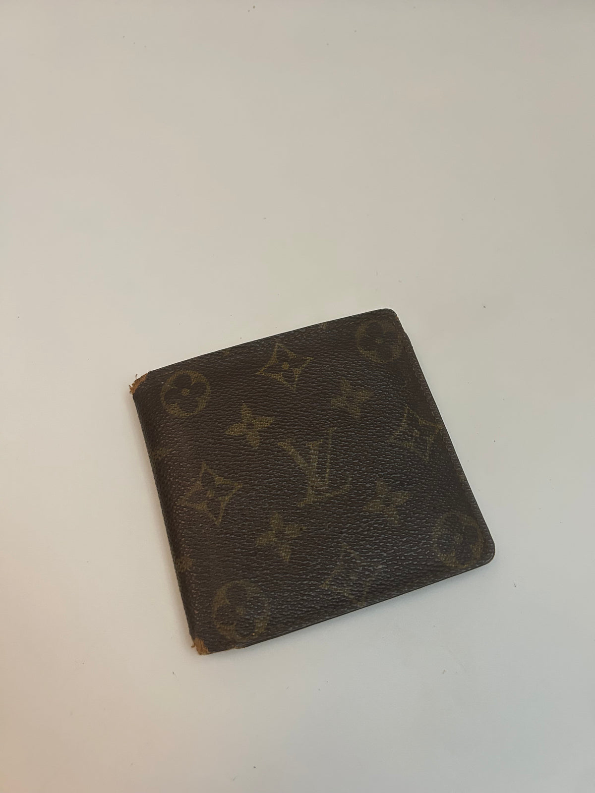 Louis Vuitton Pung