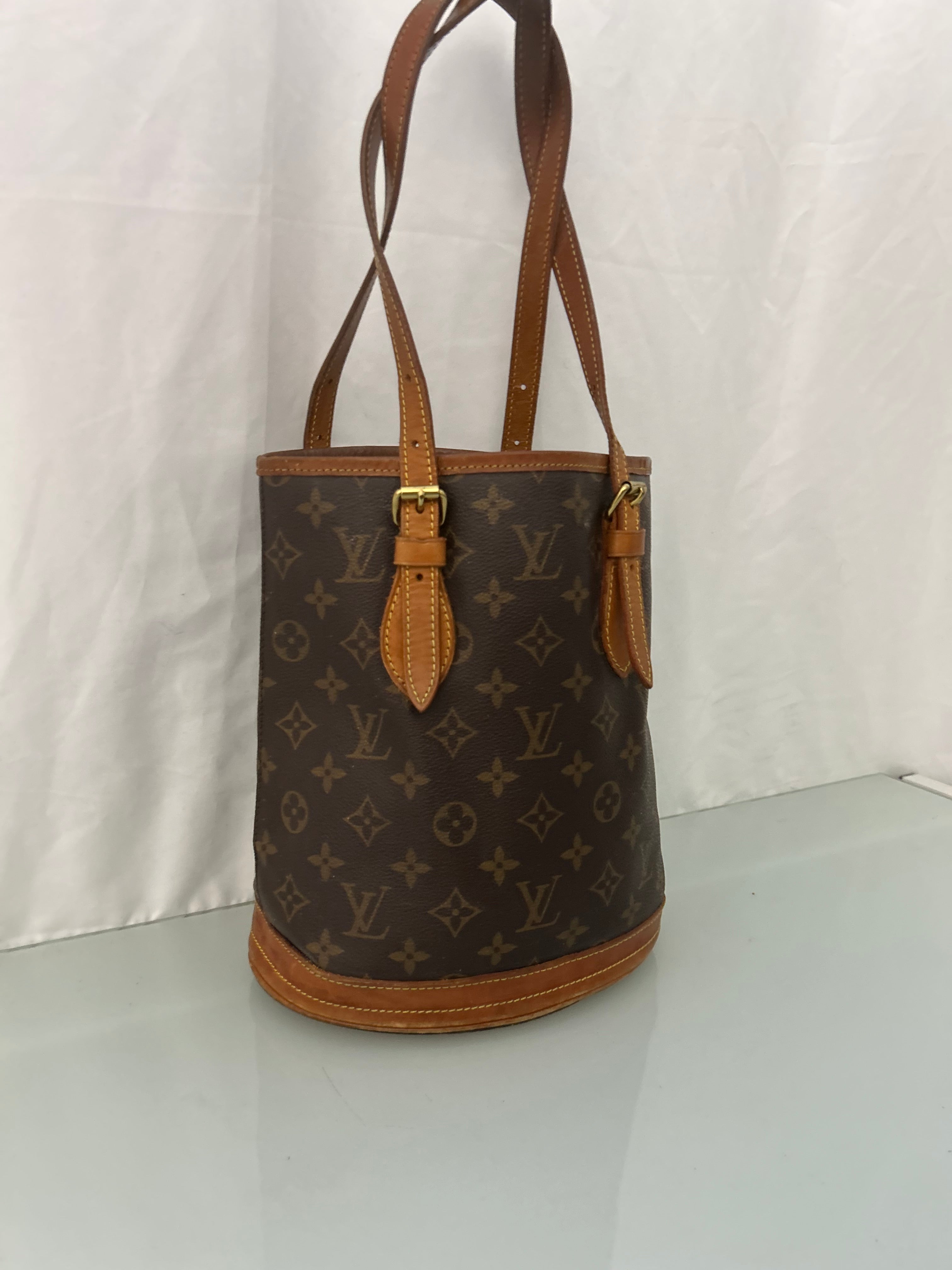 Louis Vuitton Marais Bucket Bag