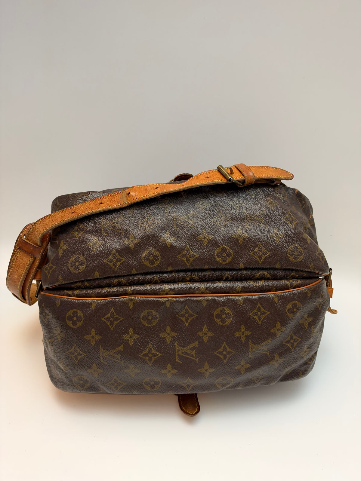 Louis Vuitton Saumur 35