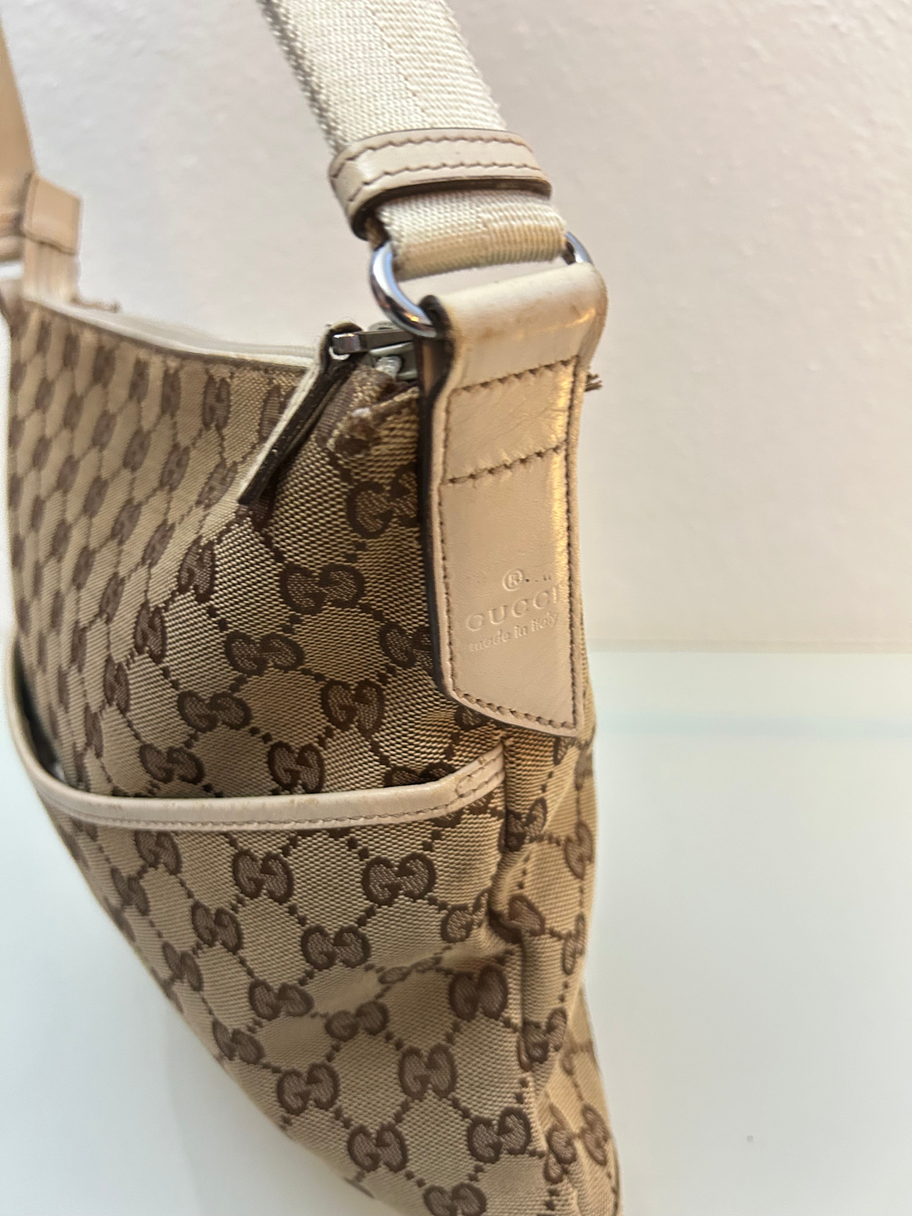 Gucci Messenger