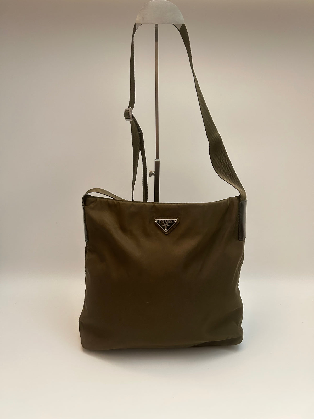 Prada Armygrøn Crossbbody