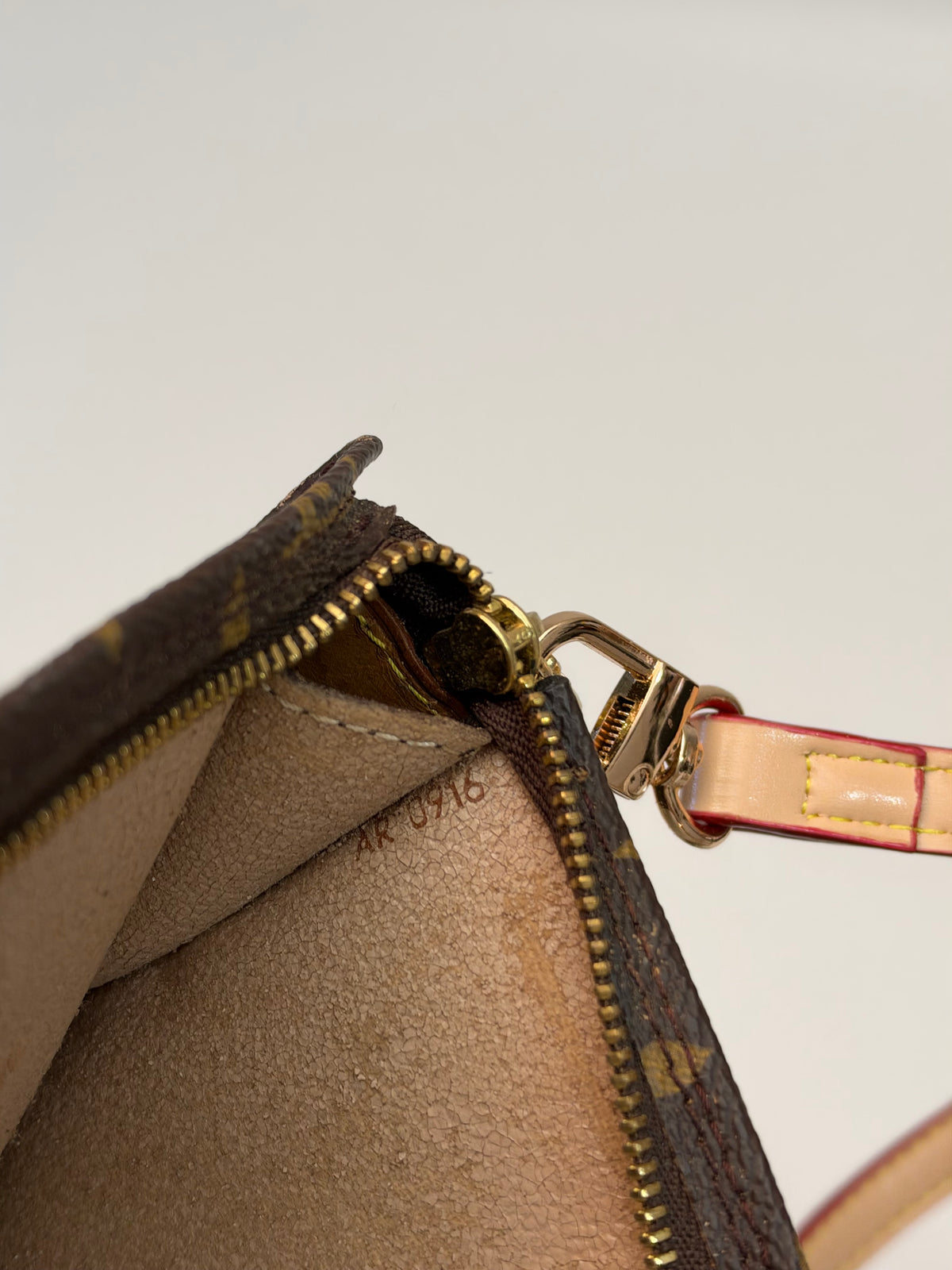 Louis Vuitton Pochette