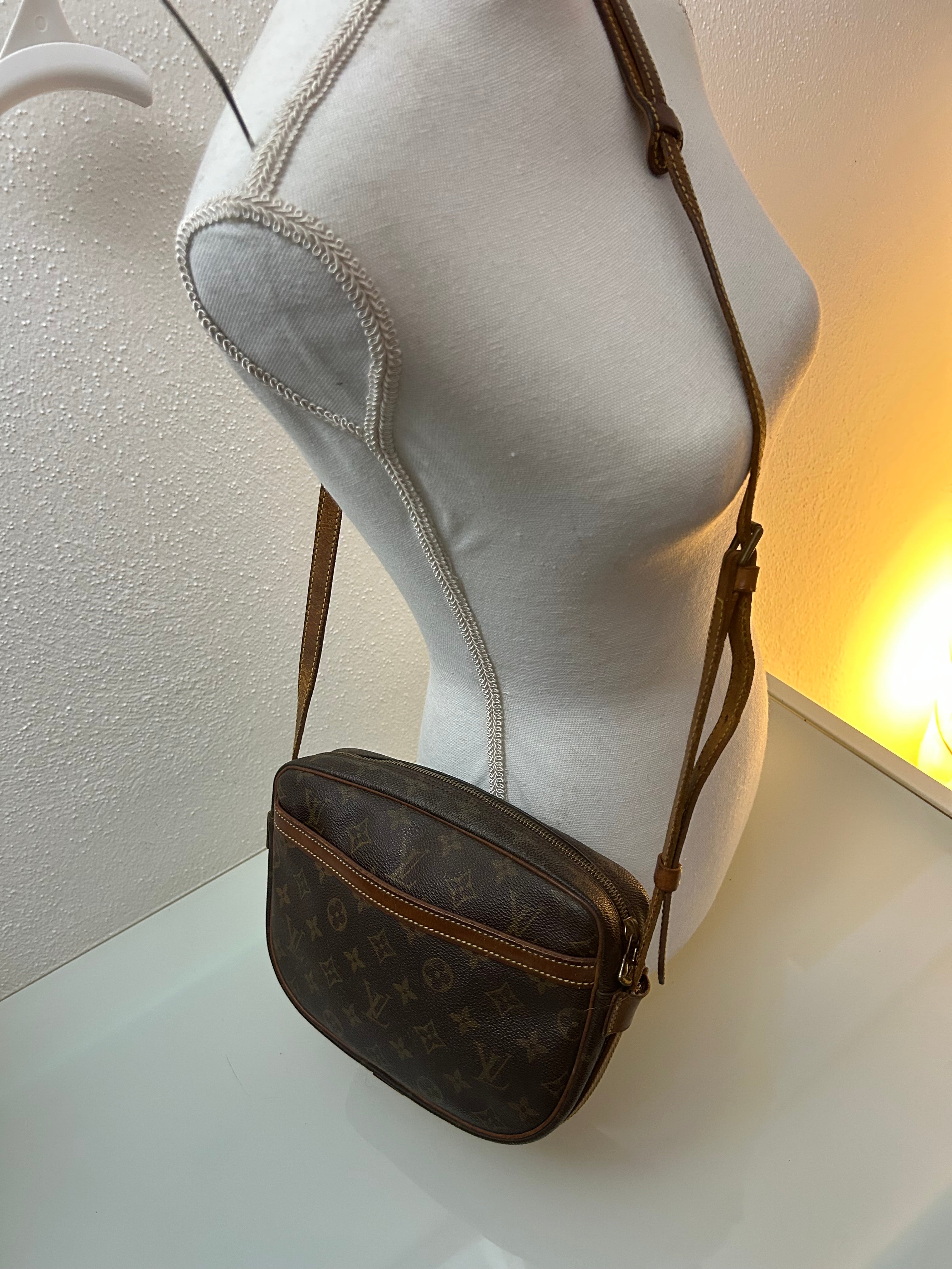 Louis Vuitton Jeunefille MM