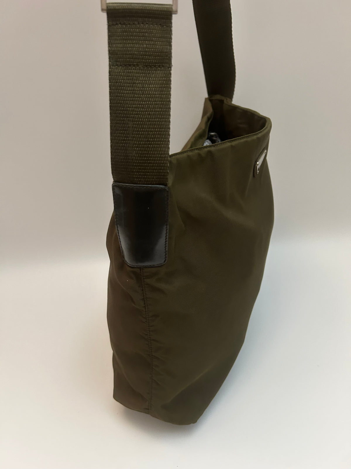 Prada Armygrøn Crossbbody