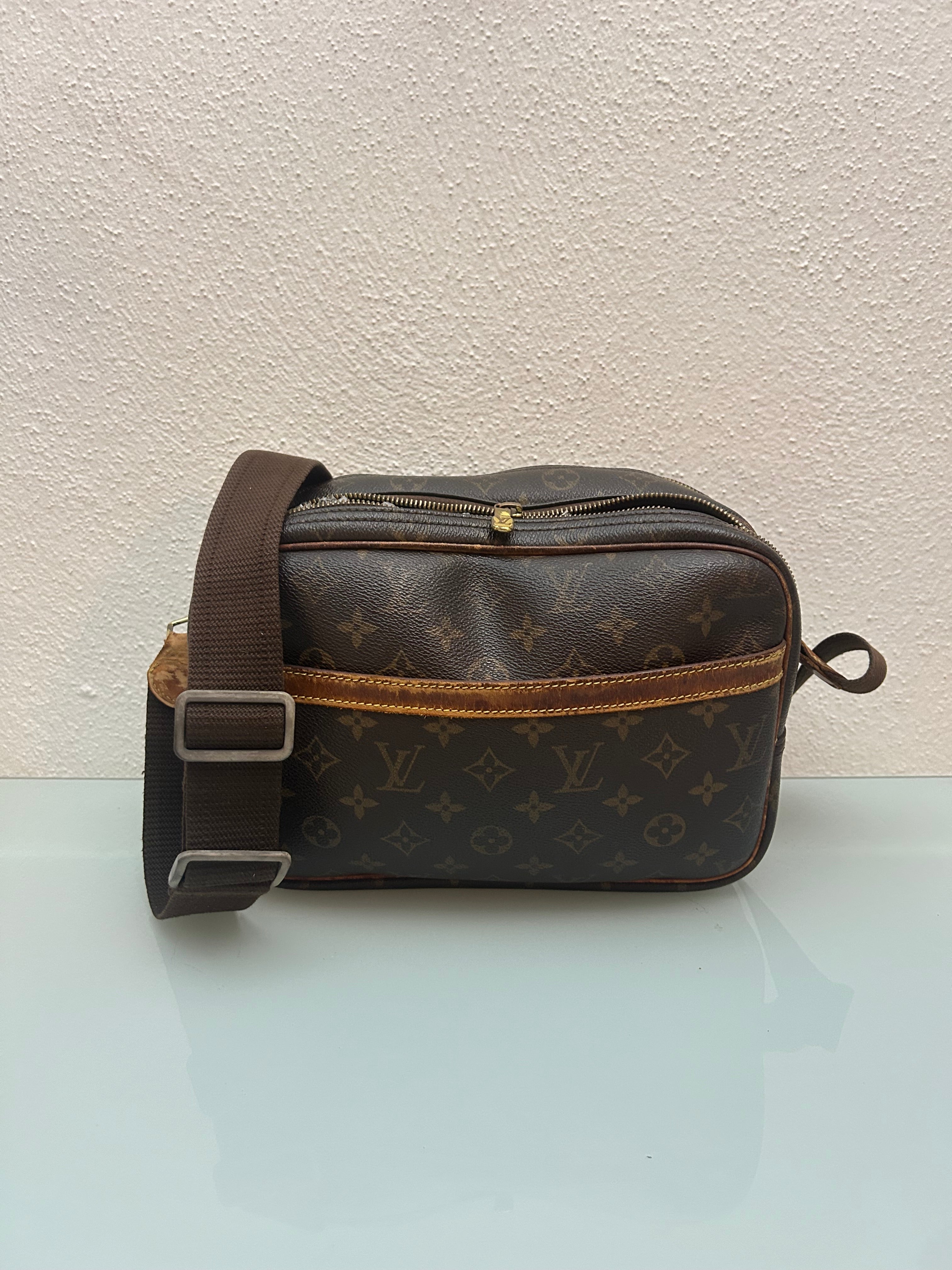 Louis Vuitton Reporter