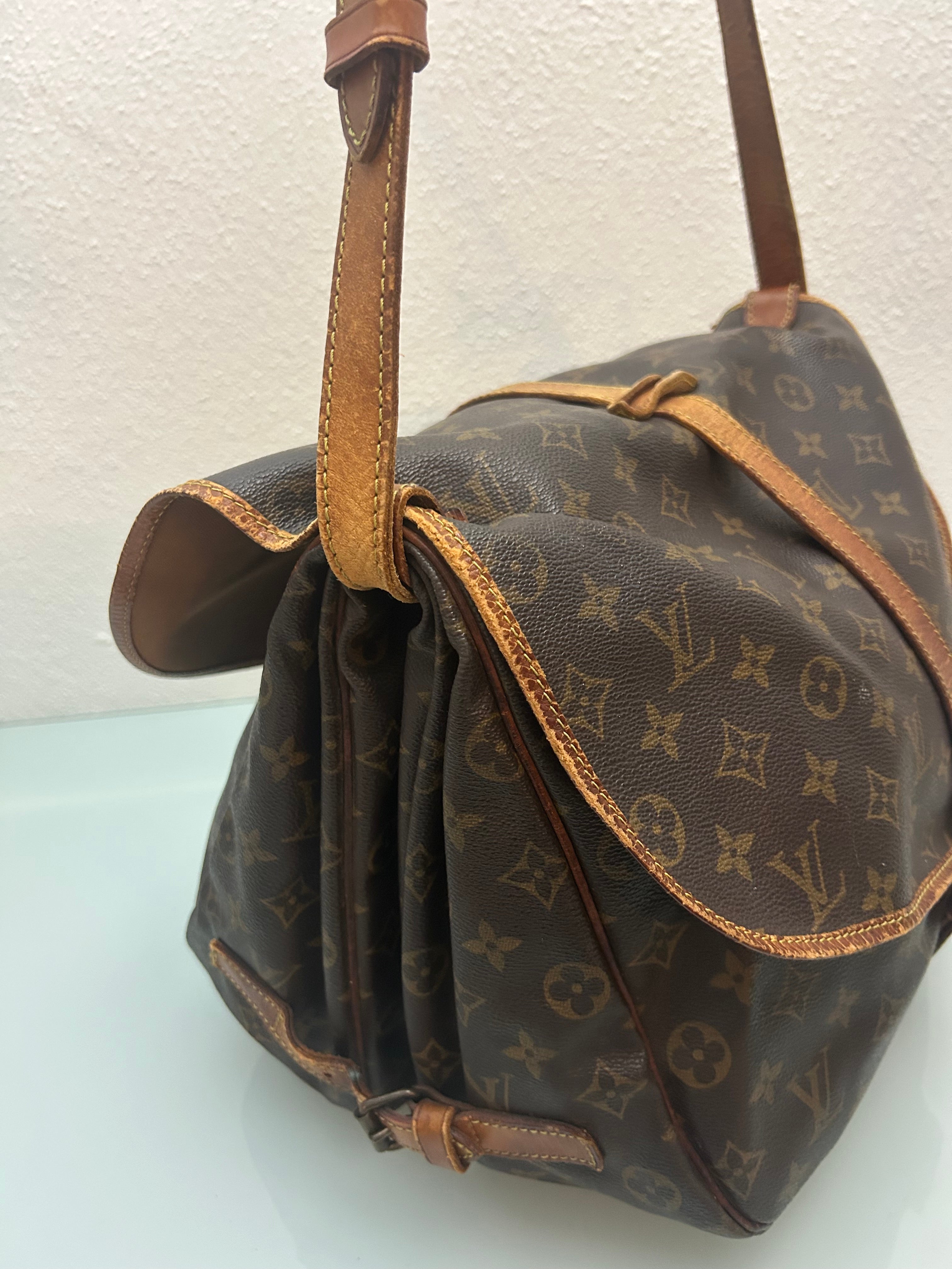 Louis Vuitton Saumur