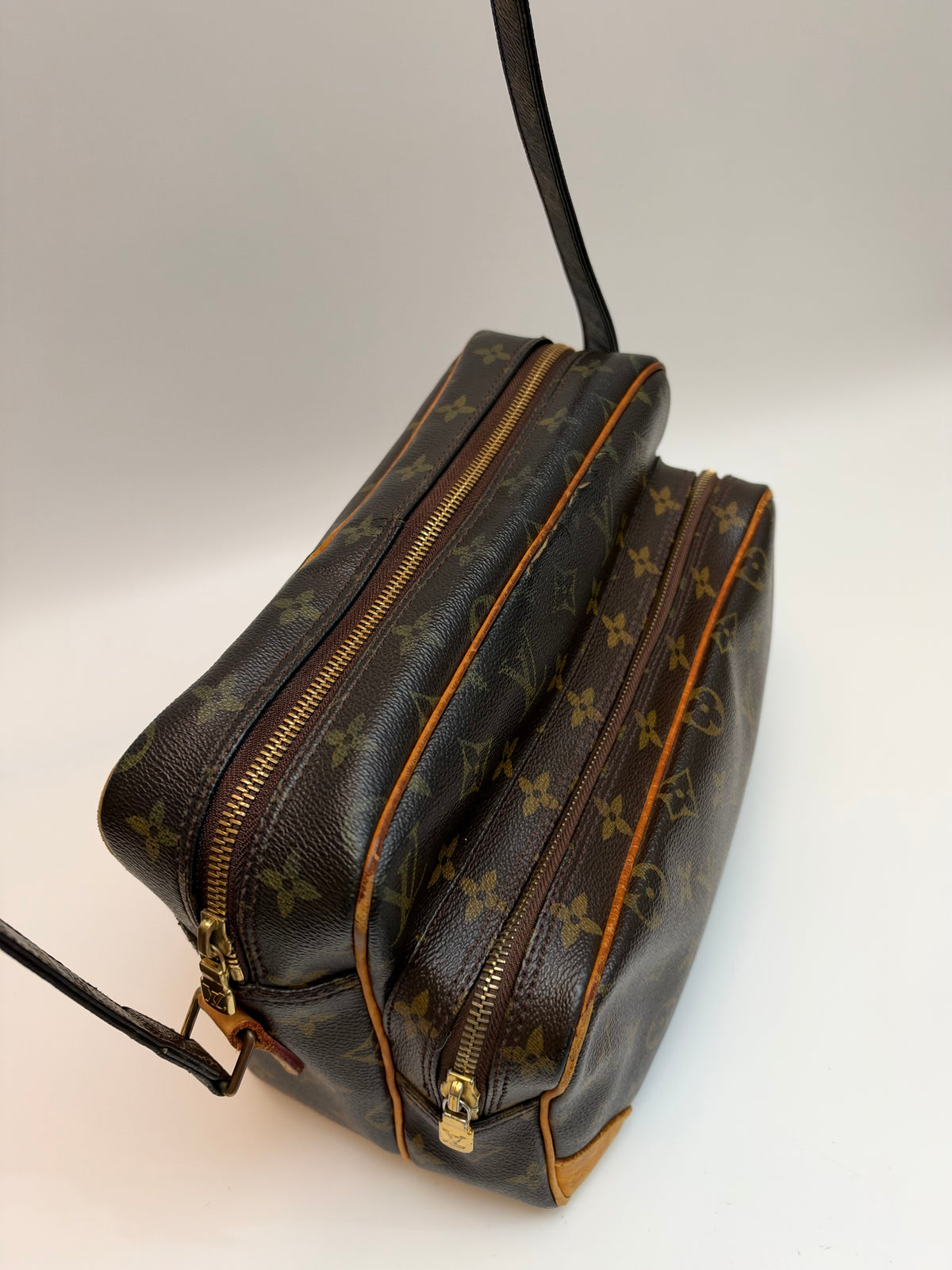 Louis Vuitton Nile