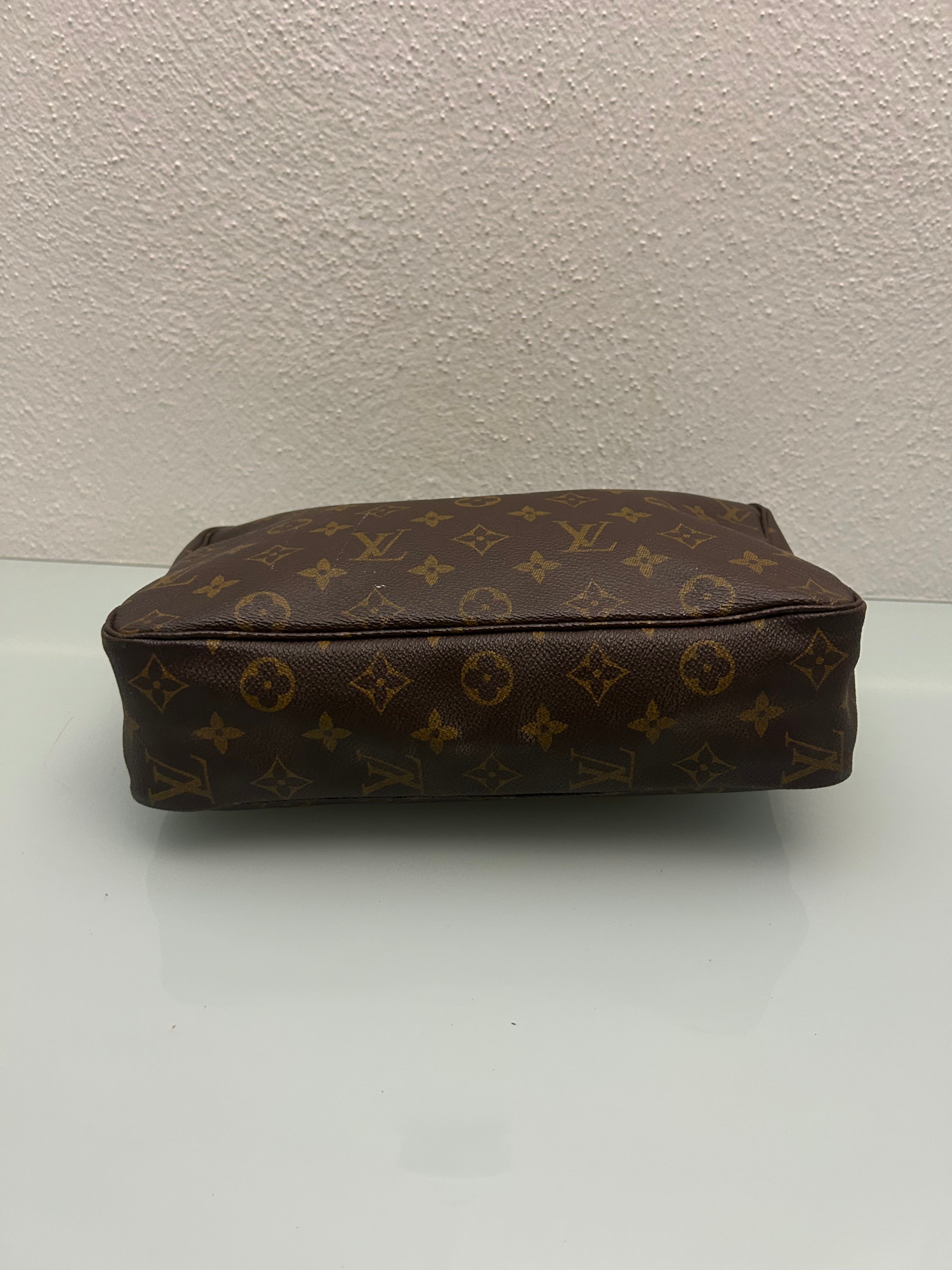 Louis Vuitton Clutch