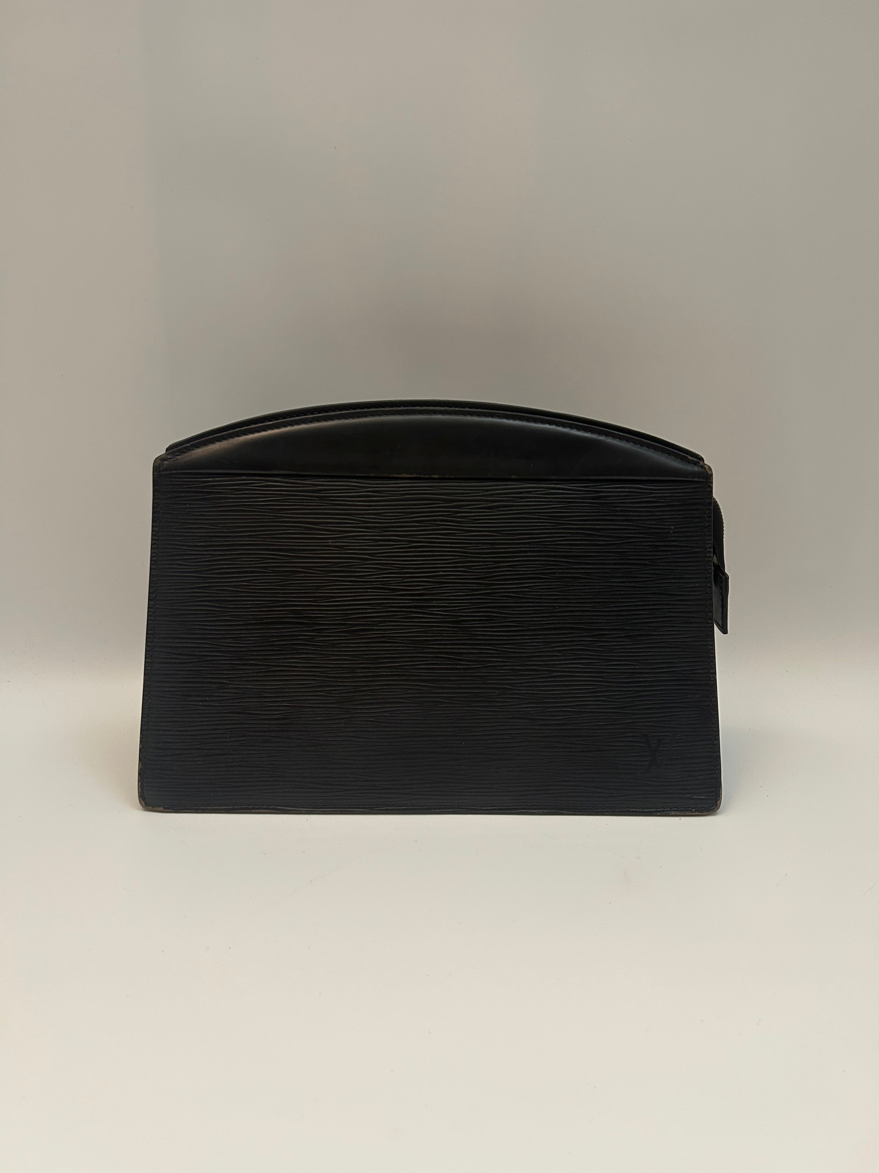 Louis Vuitton Epi Clutch