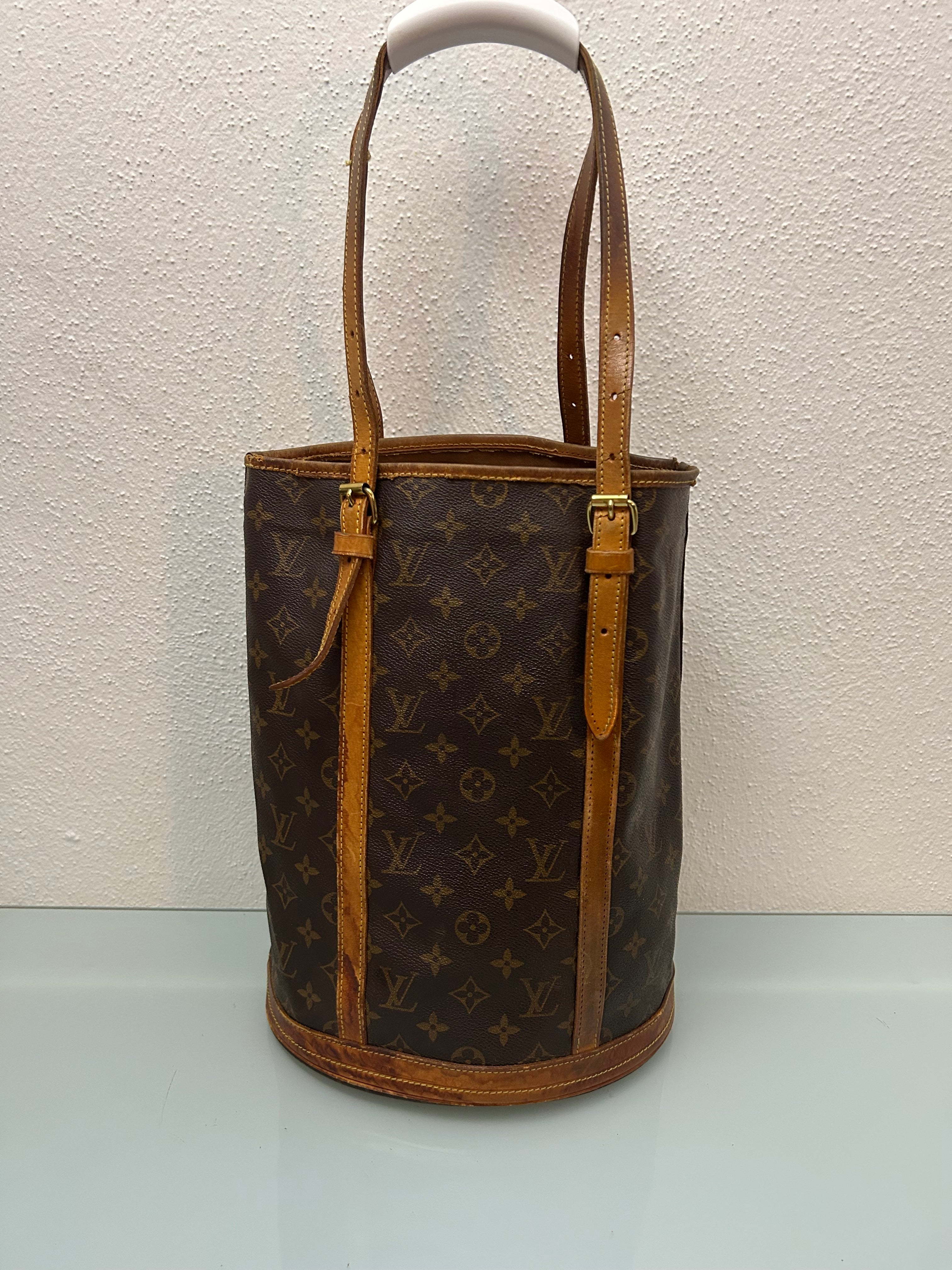 Louis Vuitton Marais Bucketbag