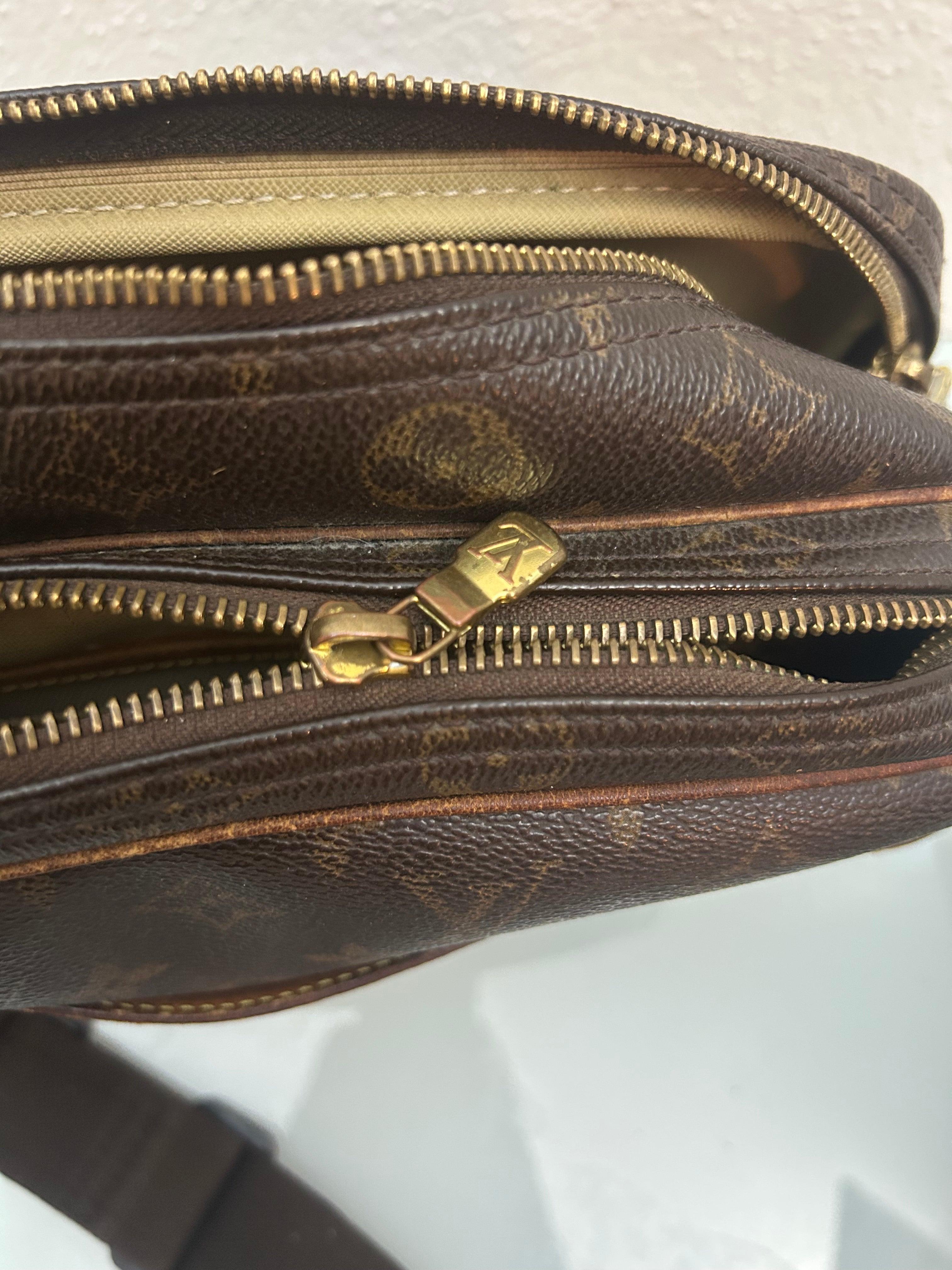 Louis Vuitton Reporter