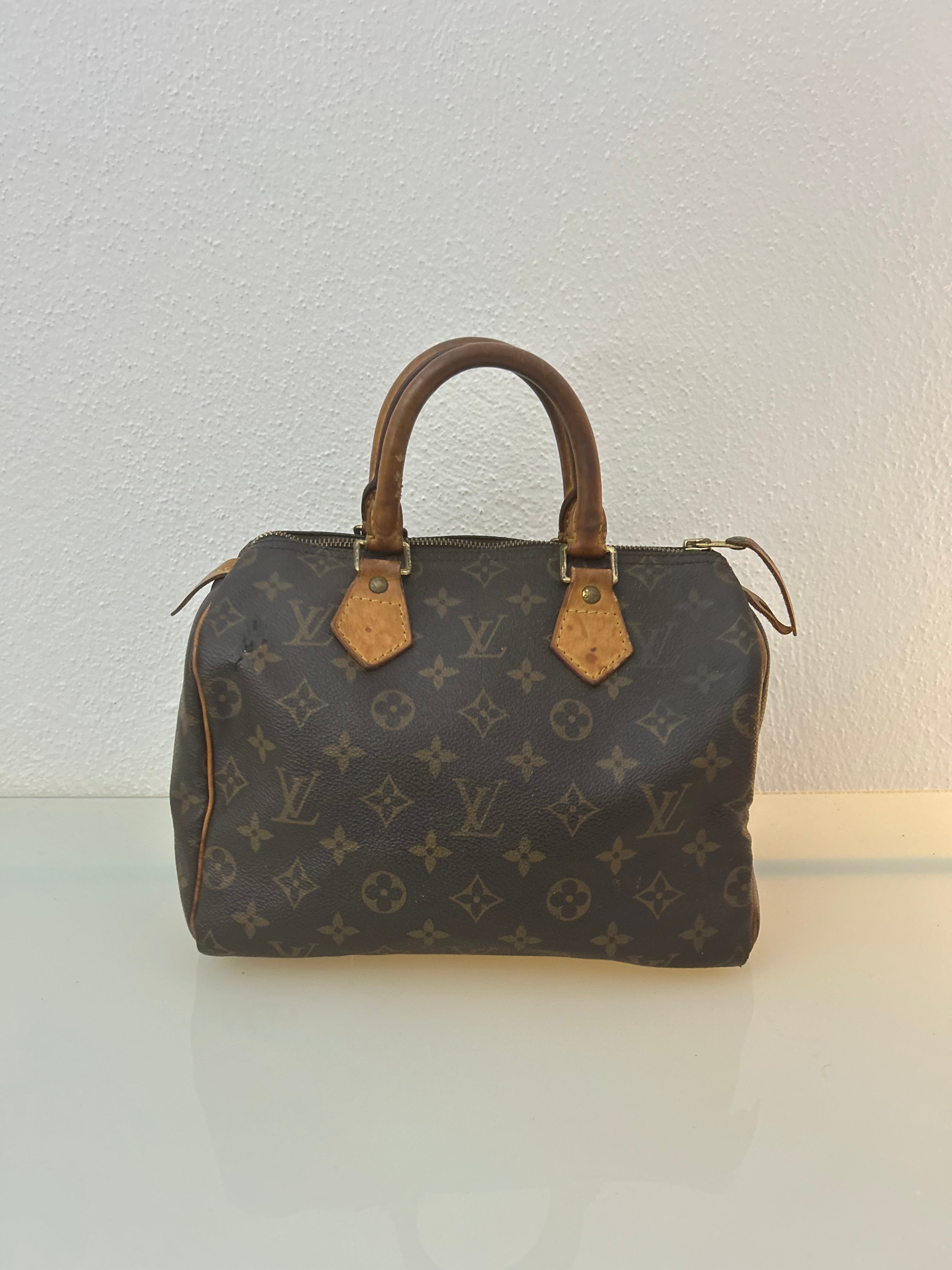 Louis Vuitton Speedy 25