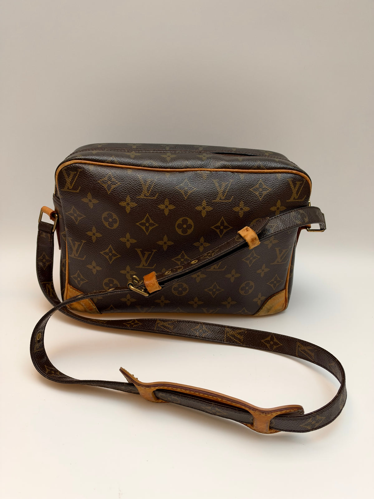 Louis Vuitton Nile