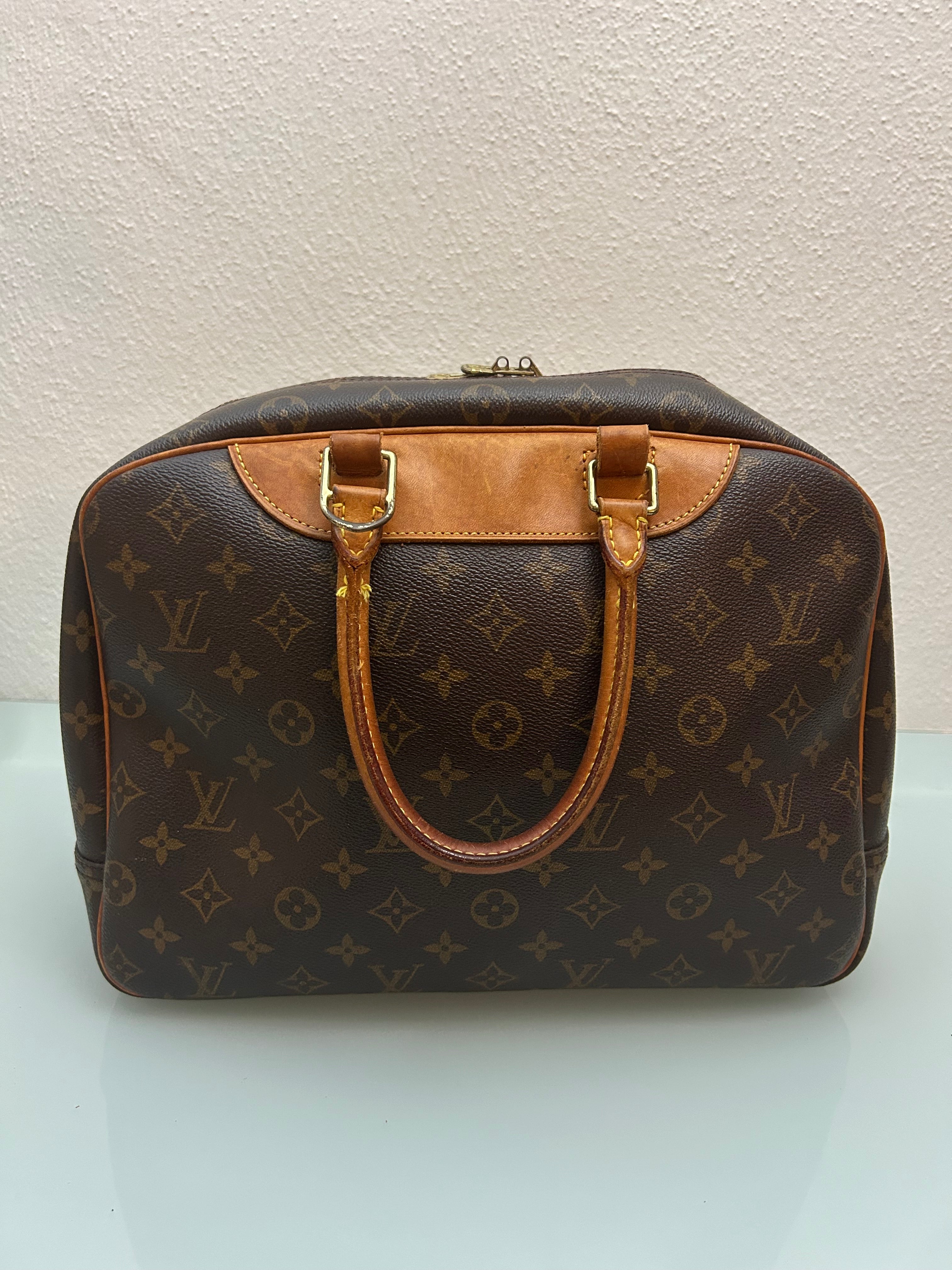 Louis Vuitton Deaudville