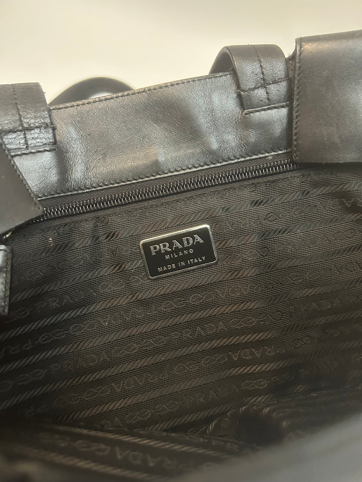 Prada Grå Skuldertaske