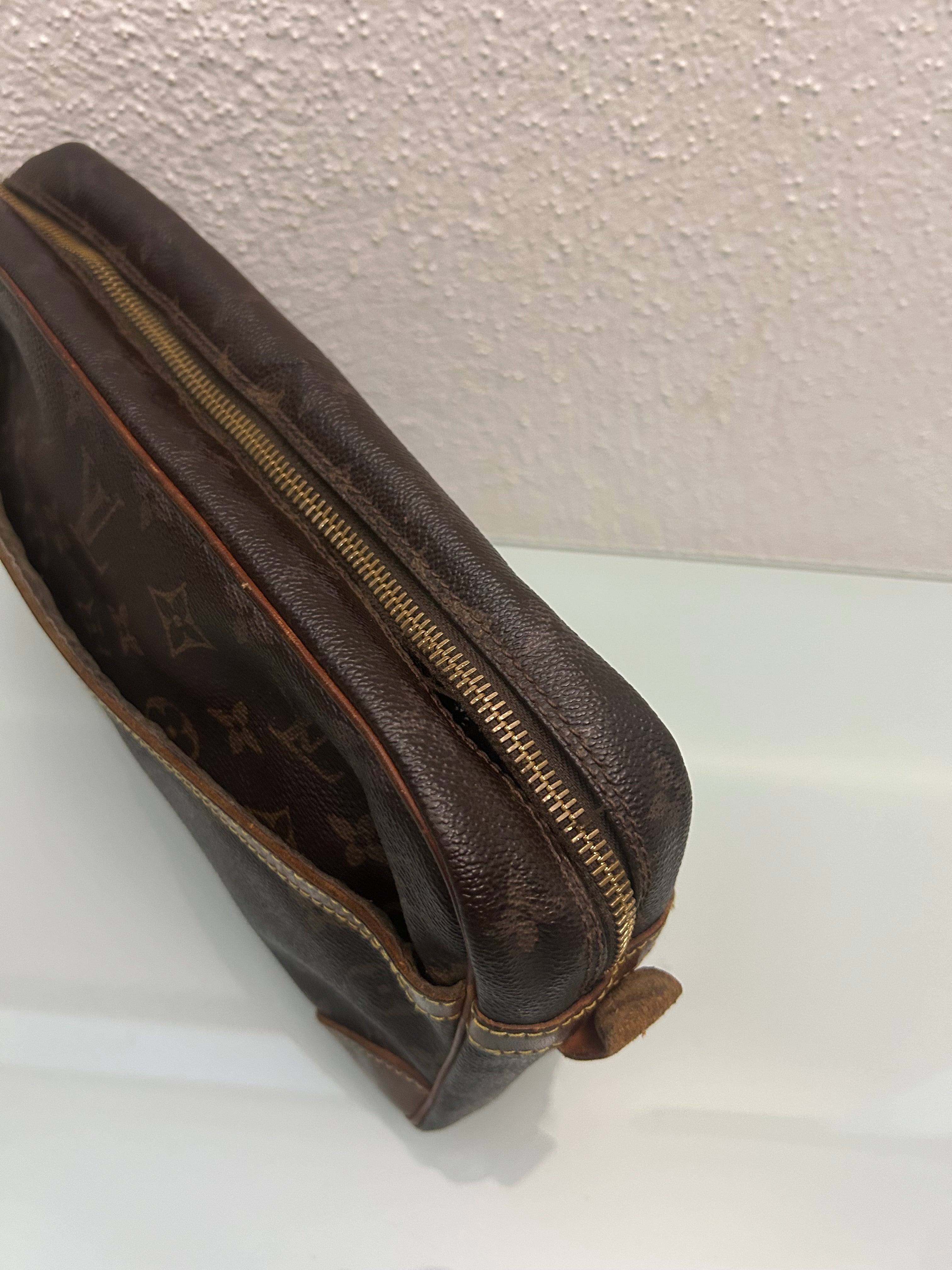 Louis Vuitton Clutch